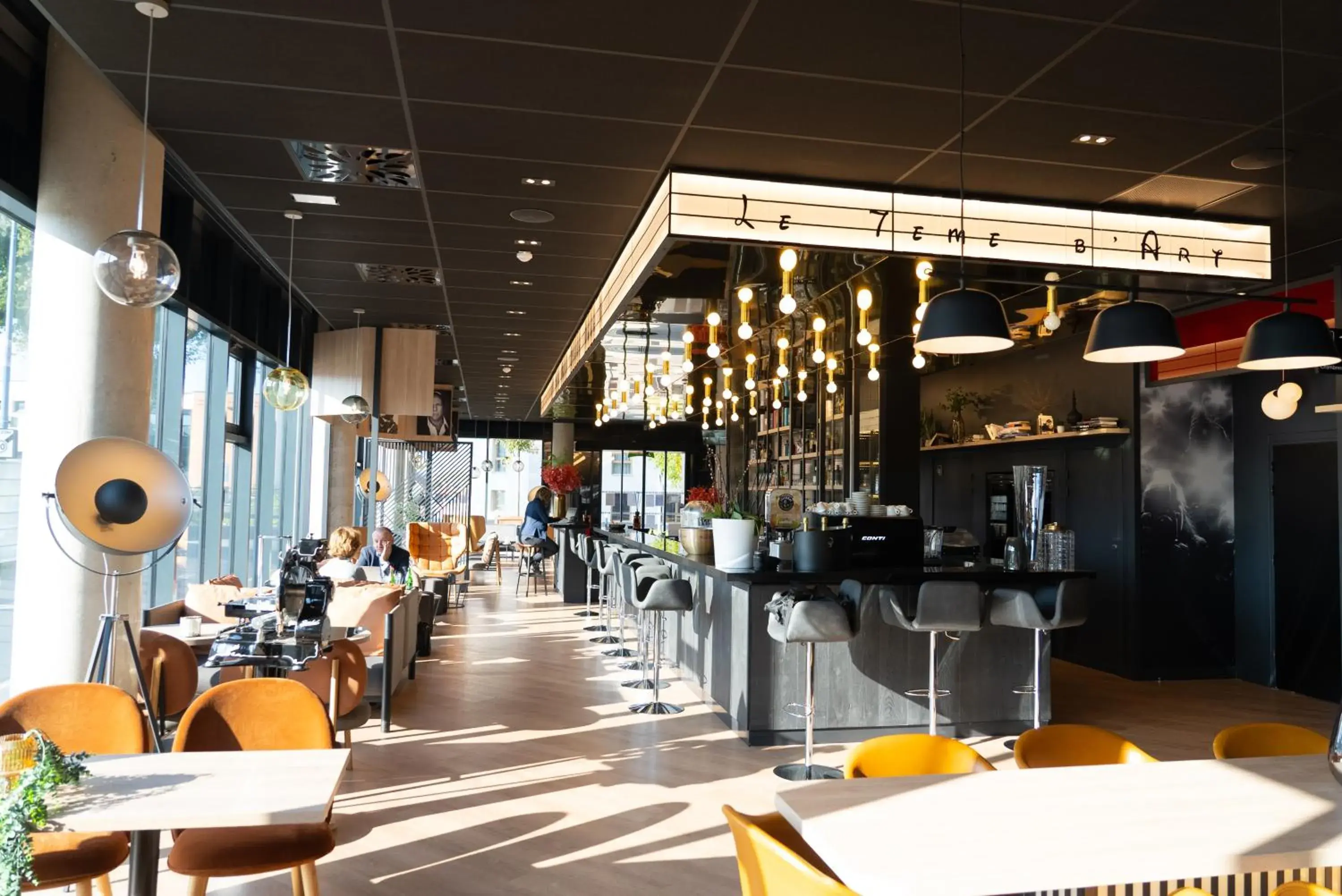 Lounge or bar in ibis Styles Arras Centre Lounge or bar in ibis Styles Arras Centre