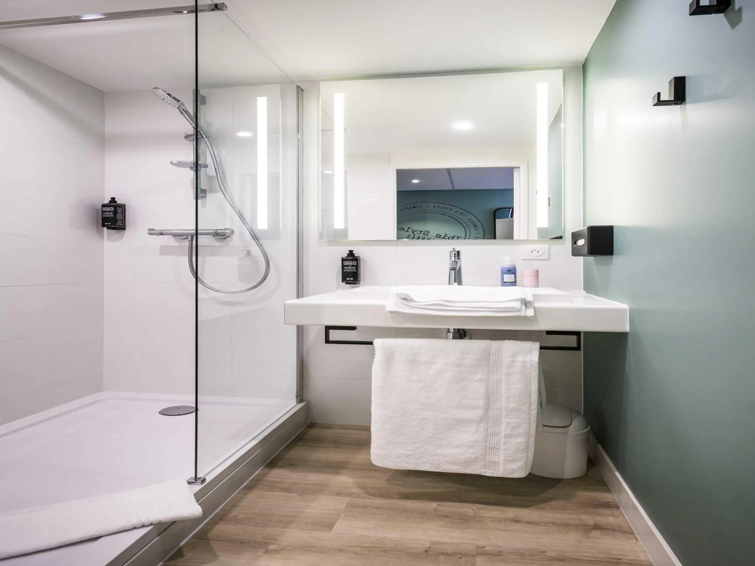 Bedroom in ibis Styles Limoges Centre Bedroom in ibis Styles Limoges Centre