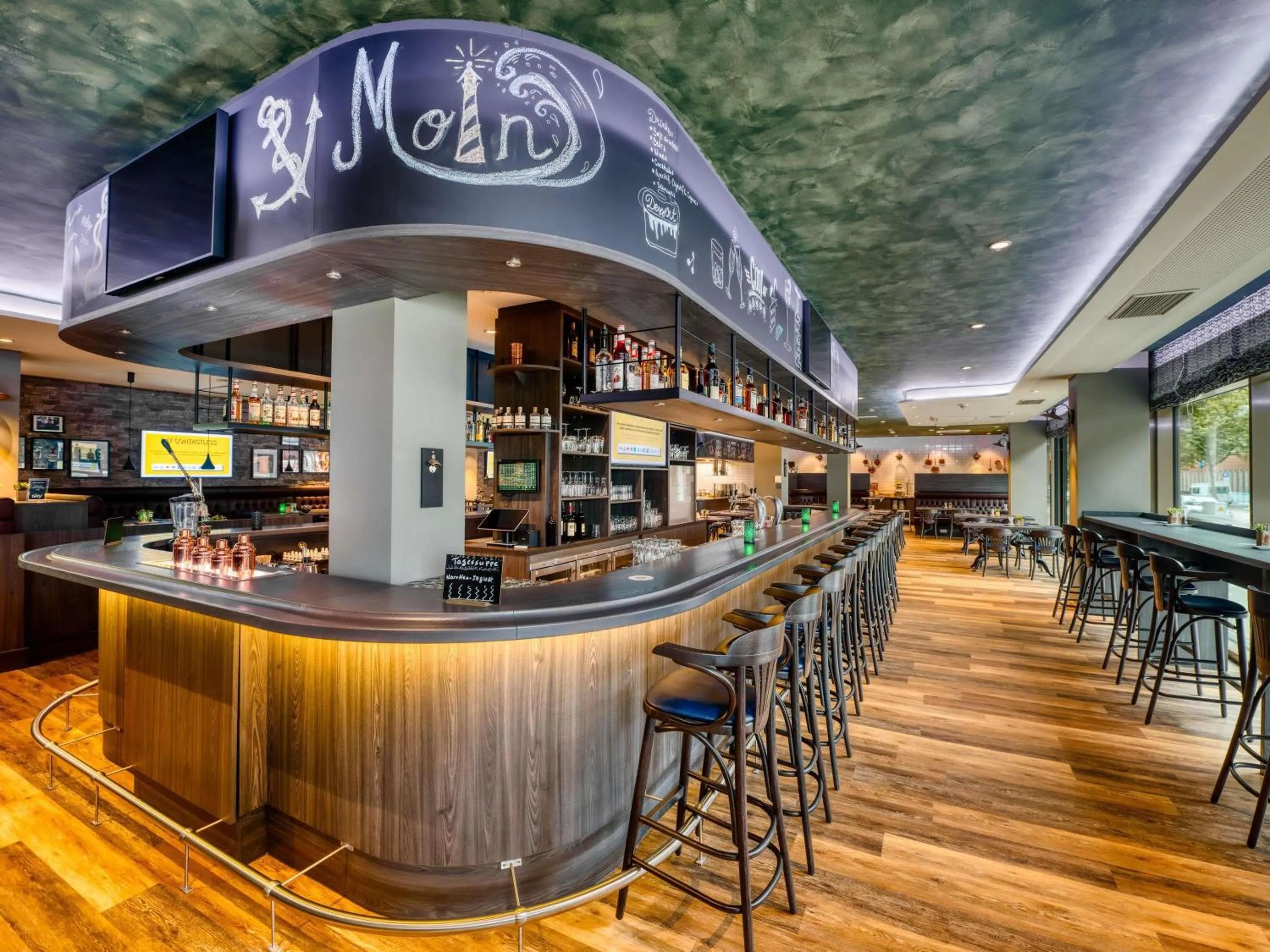 Lounge or bar in ibis Styles Hamburg Barmbek