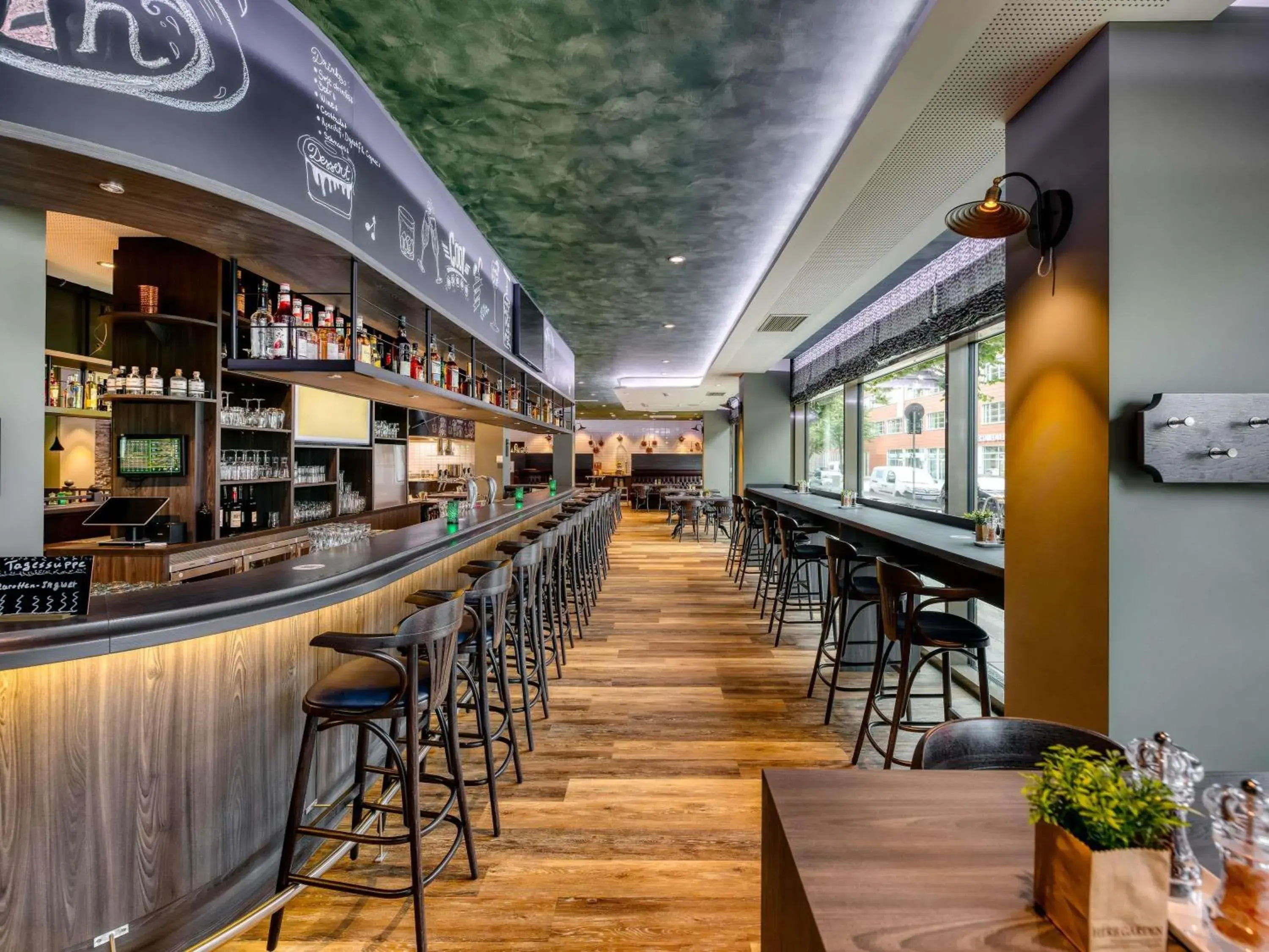 Lounge or bar in ibis Styles Hamburg Barmbek Lounge or bar in ibis Styles Hamburg Barmbek