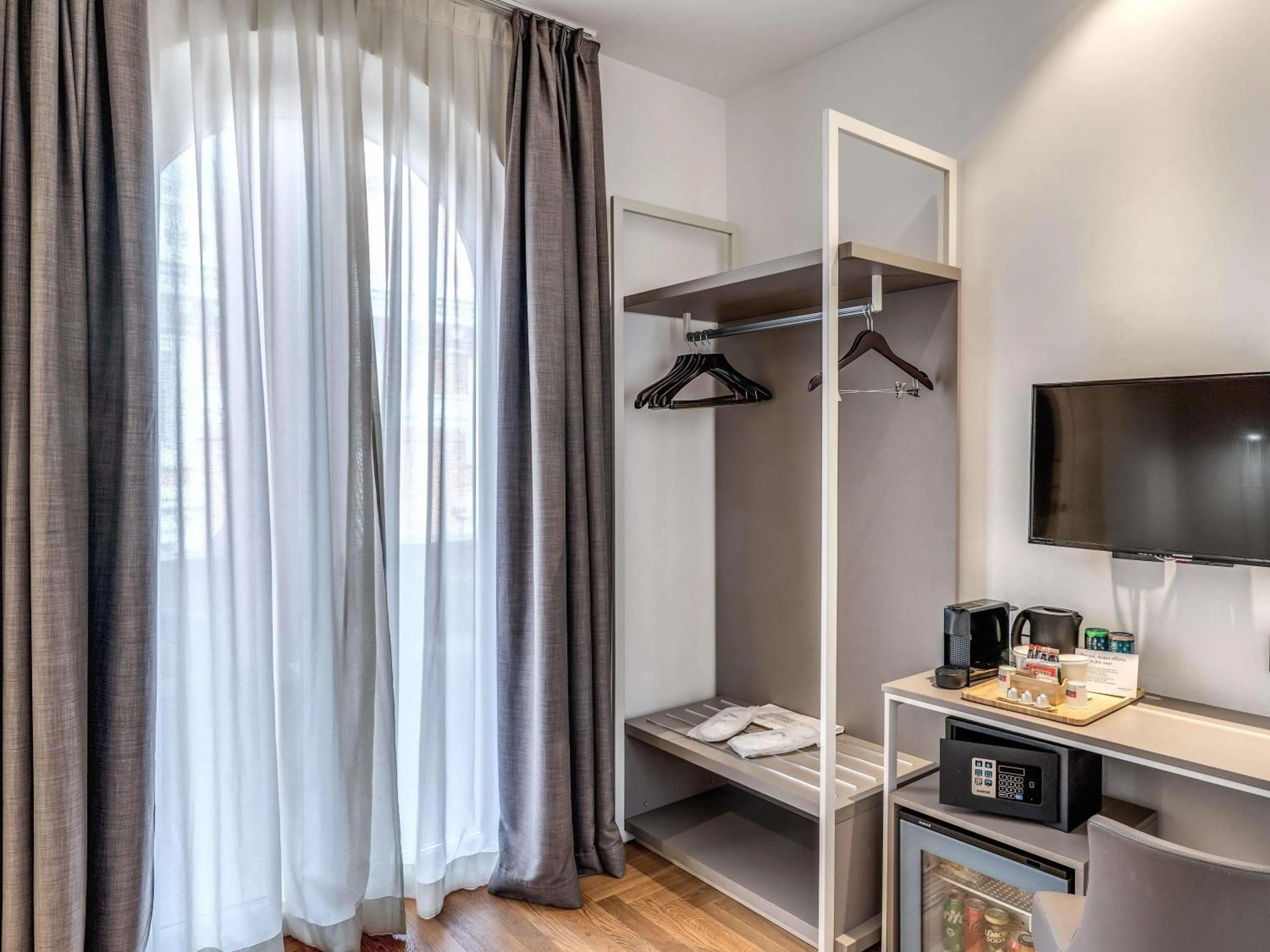 Bedroom in Mercure Roma Centro Termini