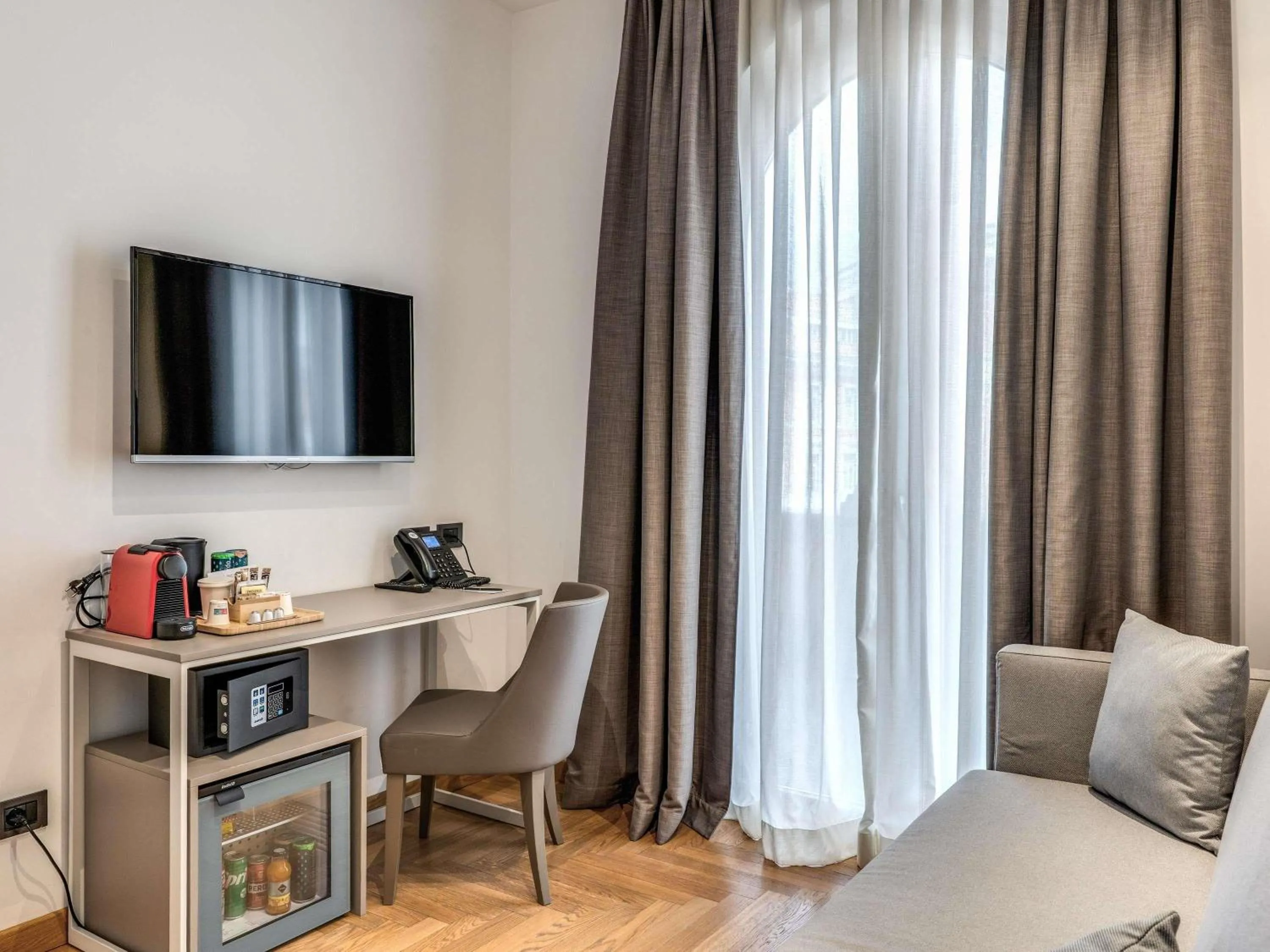 Bedroom in Mercure Roma Centro Termini