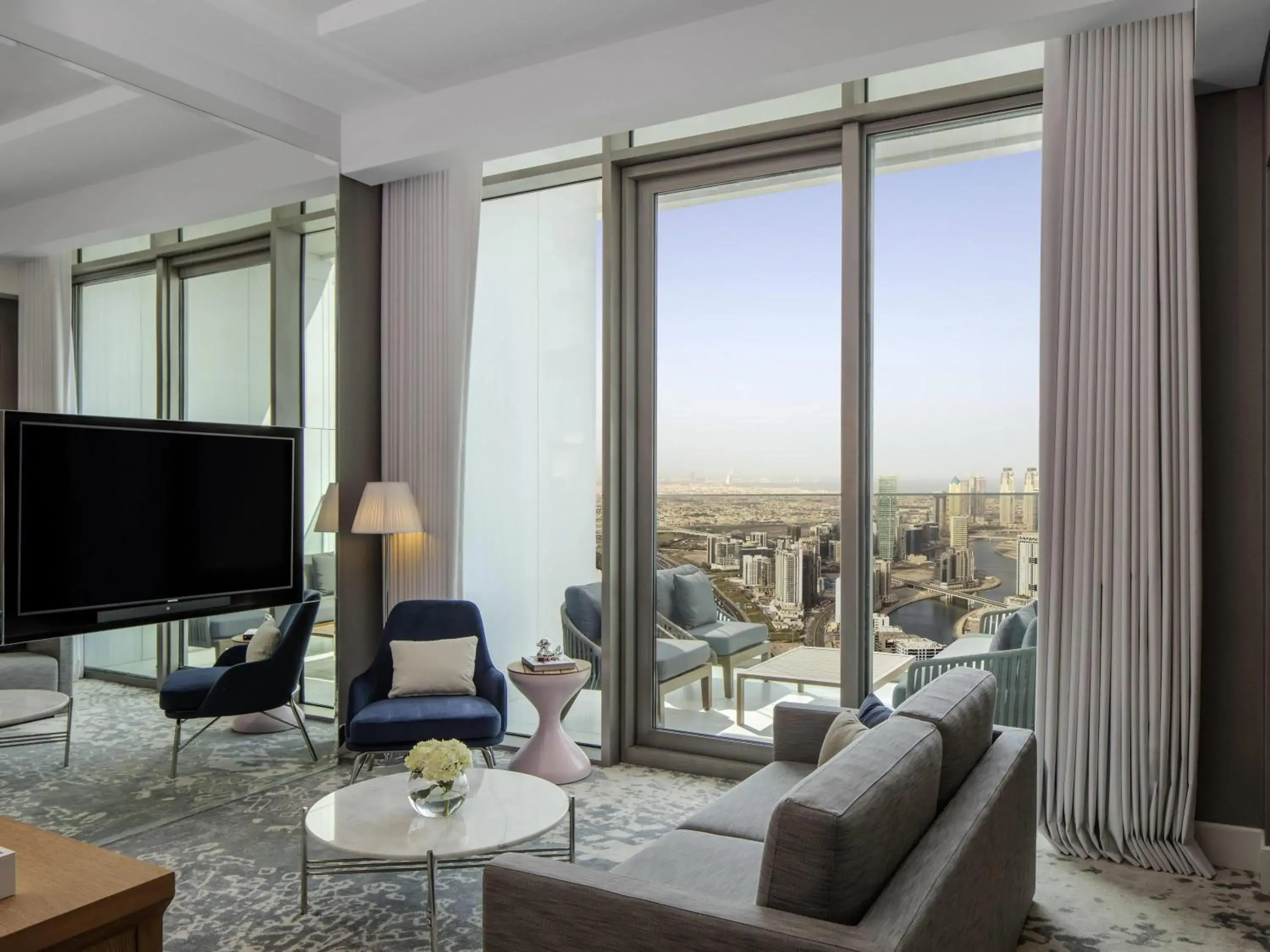 Sky King with Balcony in SLS Dubai Hotel & Residences Sky King with Balcony in SLS Dubai Hotel & Residences