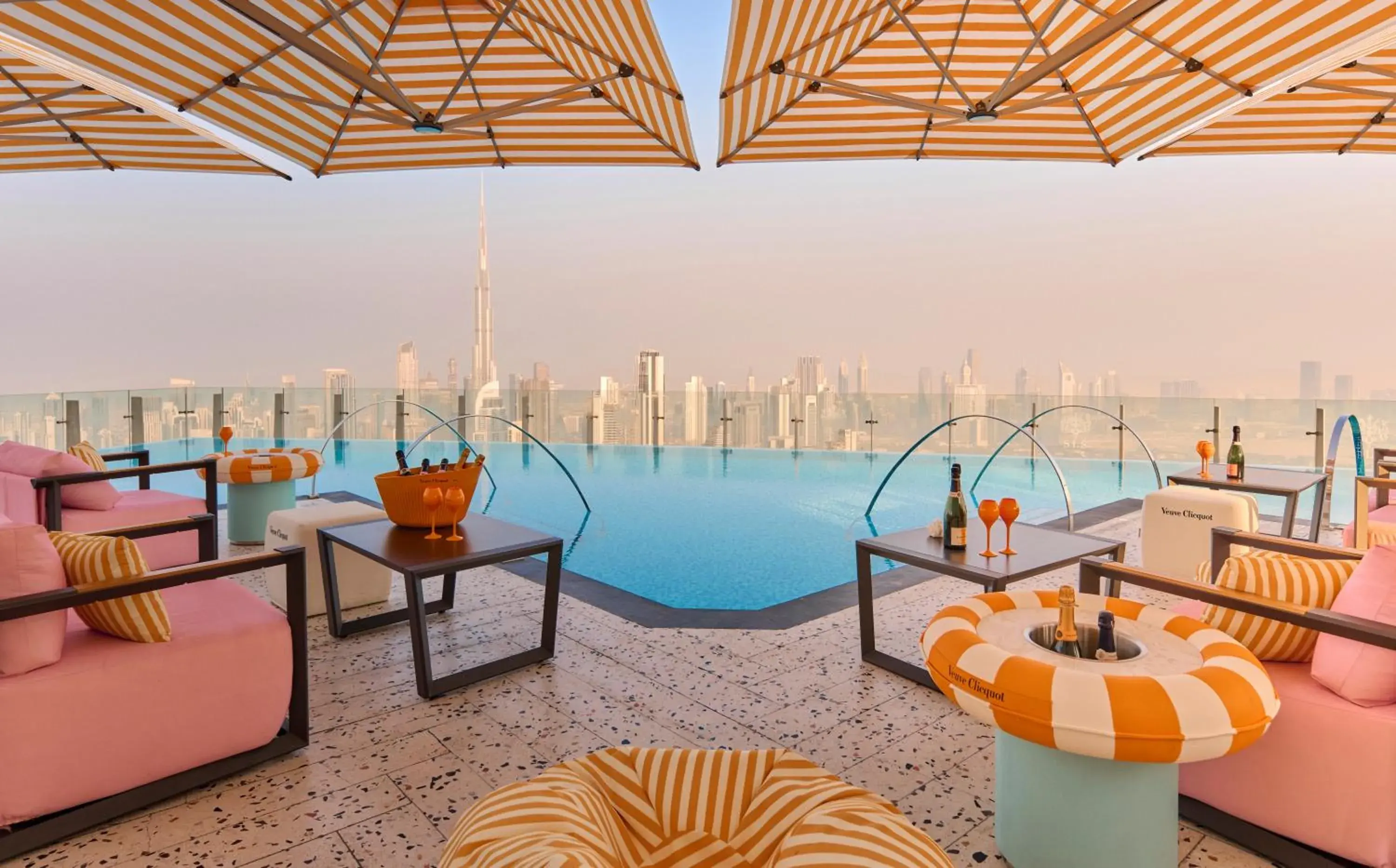 Swimming pool in SLS Dubai Hotel & Residences Swimming pool in SLS Dubai Hotel & Residences