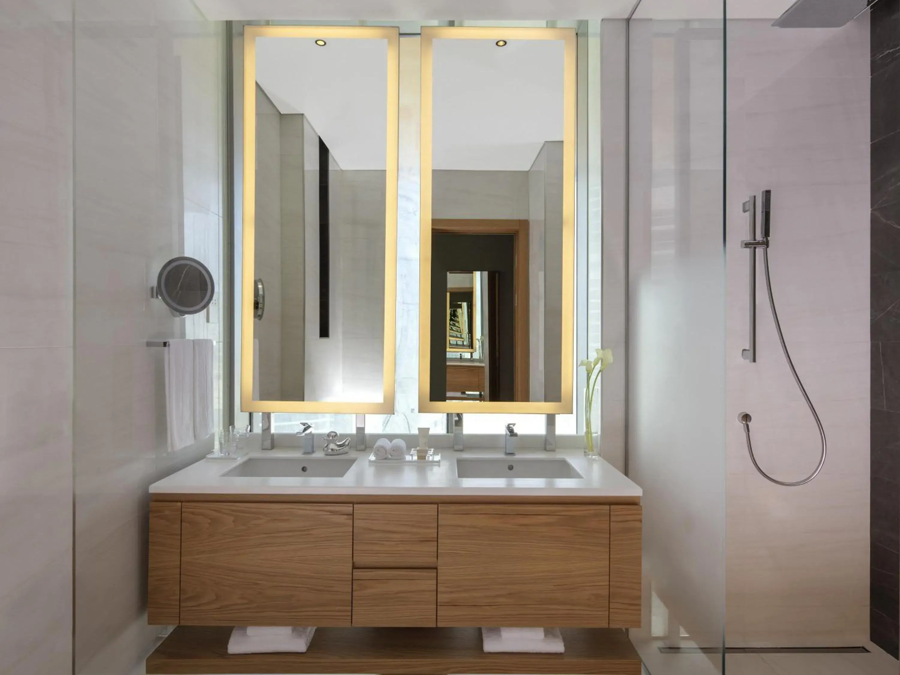 Wonder Burj Living in SLS Dubai Hotel & Residences Wonder Burj Living in SLS Dubai Hotel & Residences