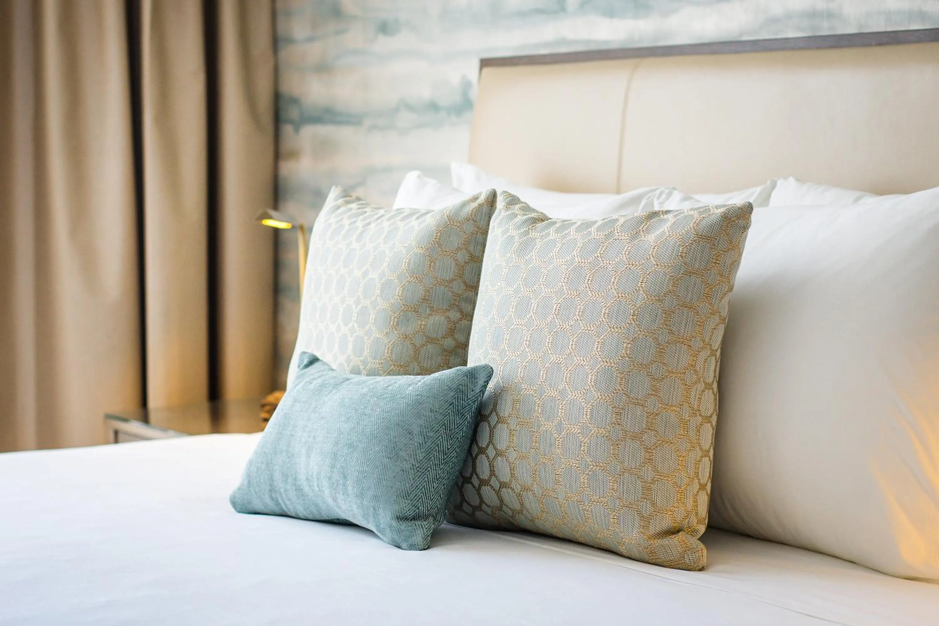 Bedroom, Bed in Iberostar Waves Miami Beach