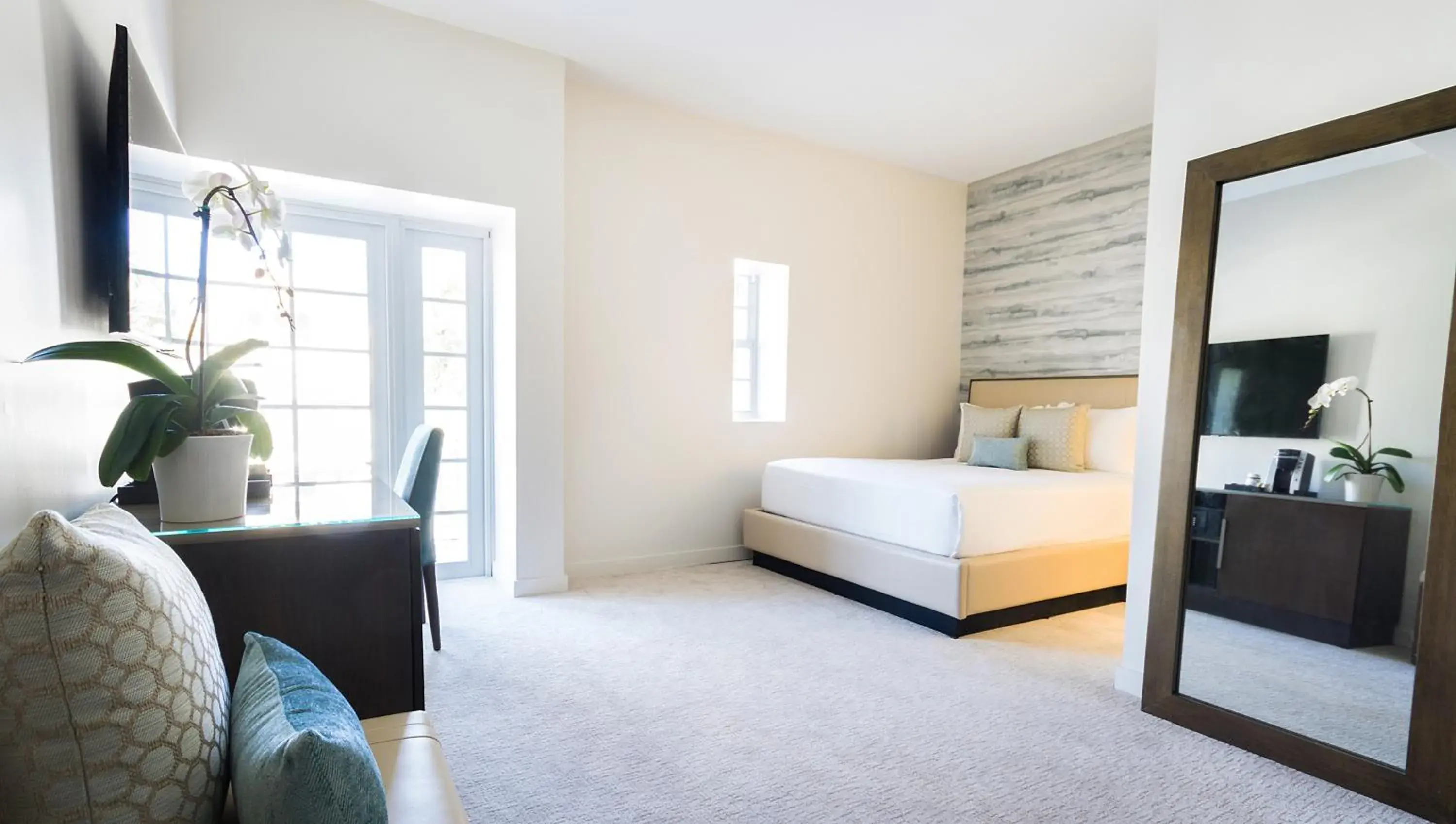 Bedroom, Bed in Berkeley Park MGallery Hotel Collection Bedroom, Bed in Berkeley Park MGallery Hotel Collection