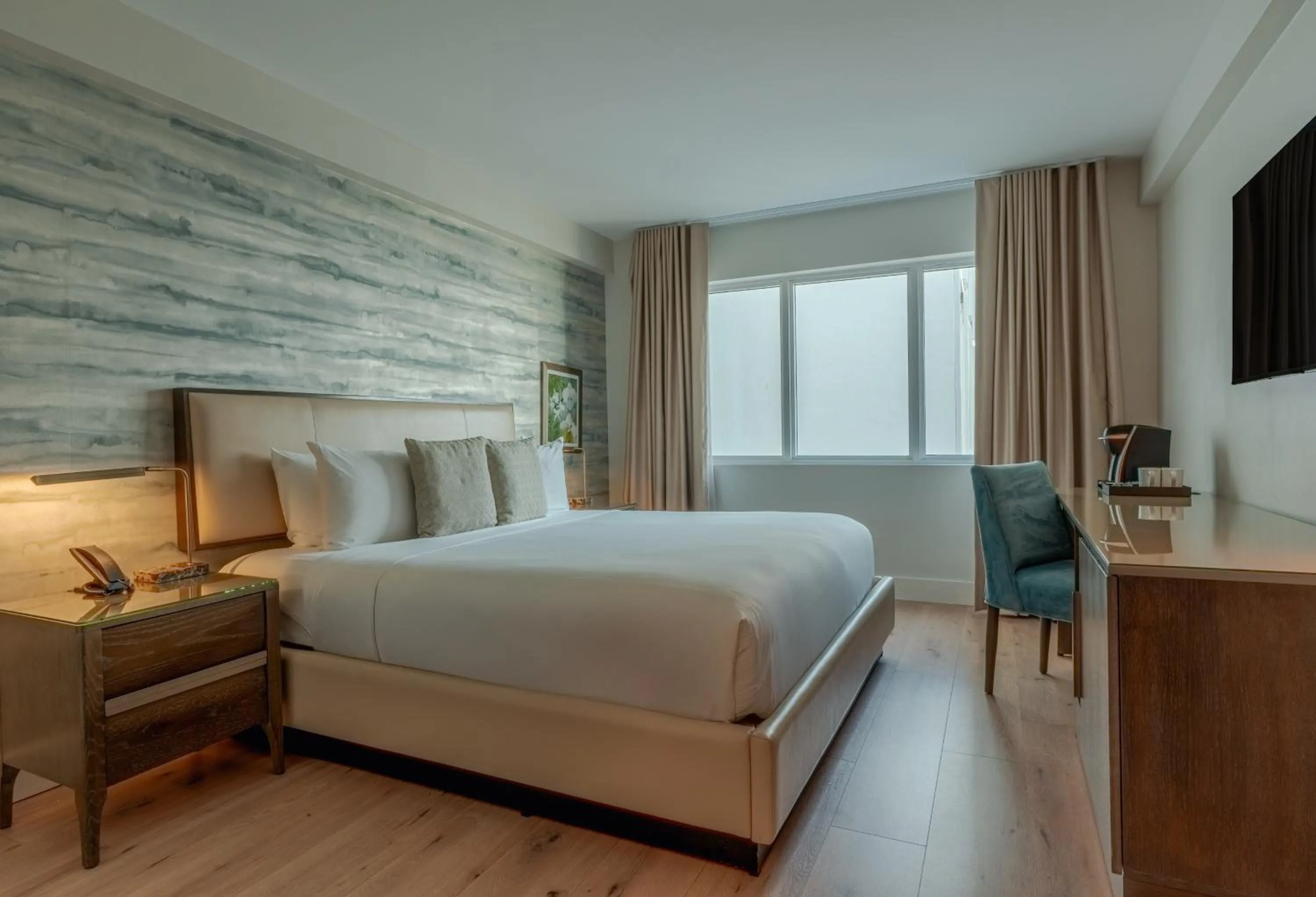 Bed in Iberostar Waves Miami Beach