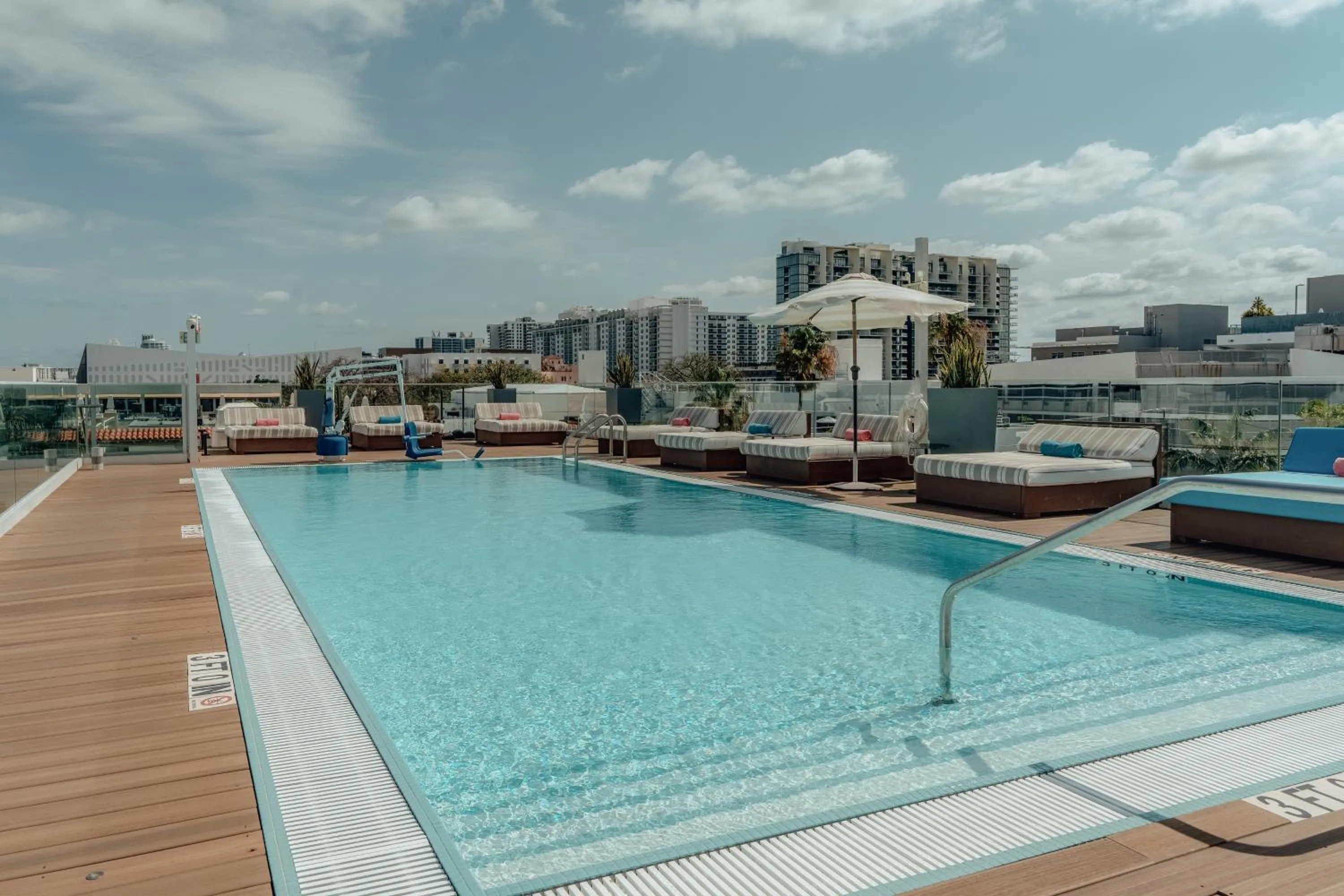 Swimming pool in Iberostar Waves Miami Beach