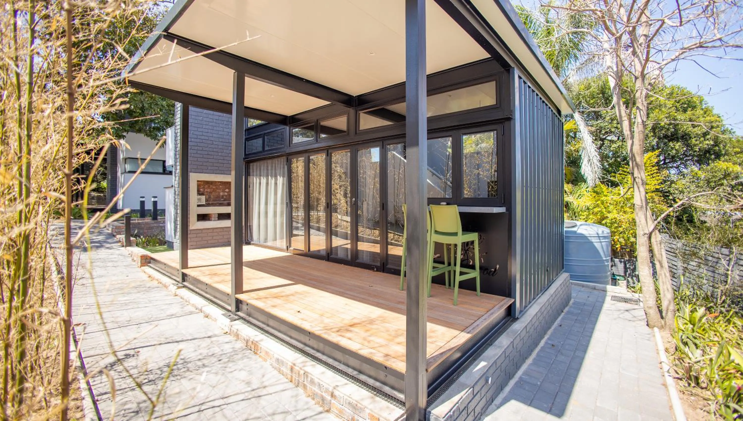 Balcony/Terrace in Coral Wood Self Catering Suites and B&B