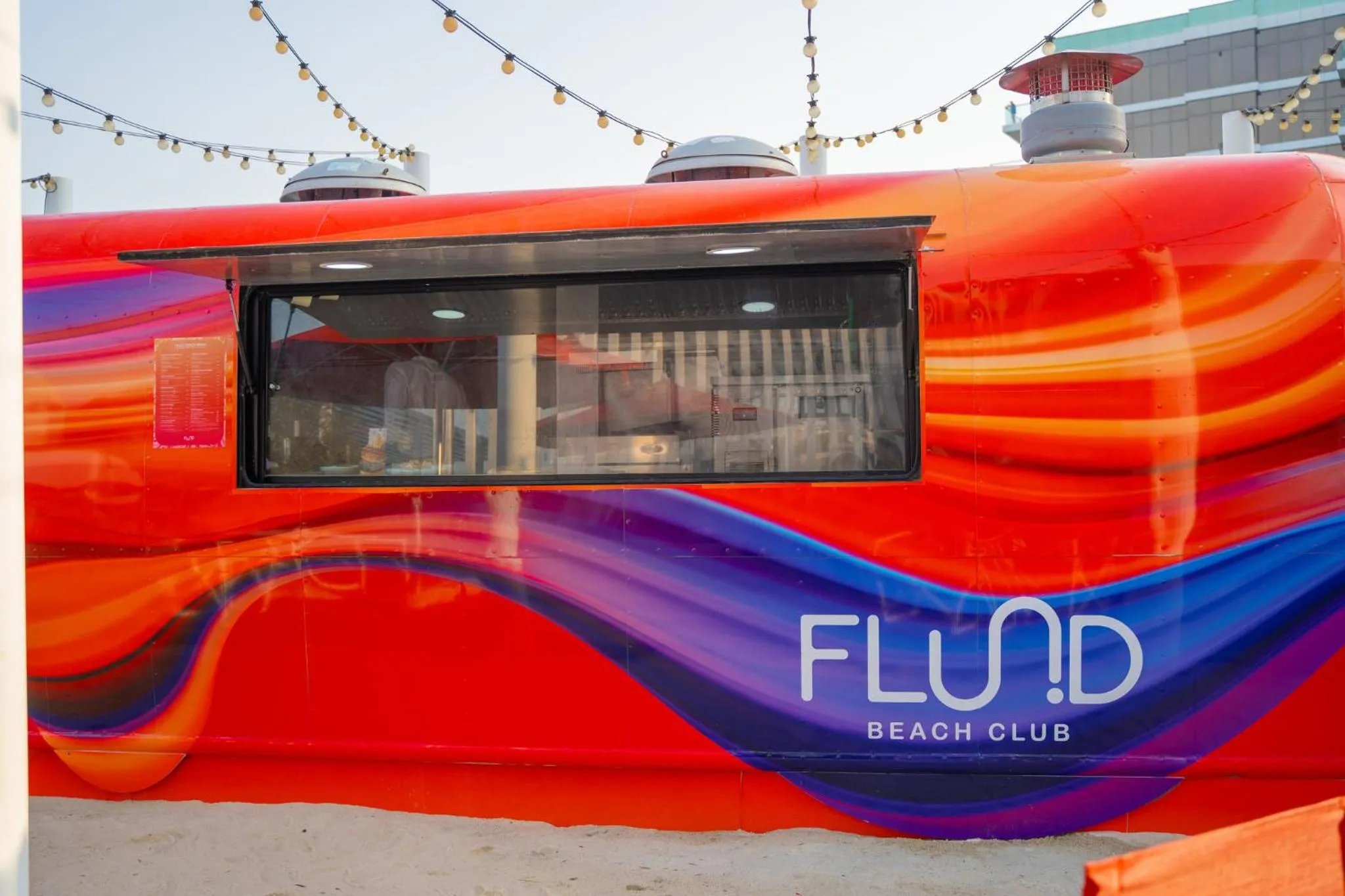 Restaurant/places to eat in Th8 Palm Dubai Beach Resort, Vignette Collection by IHG