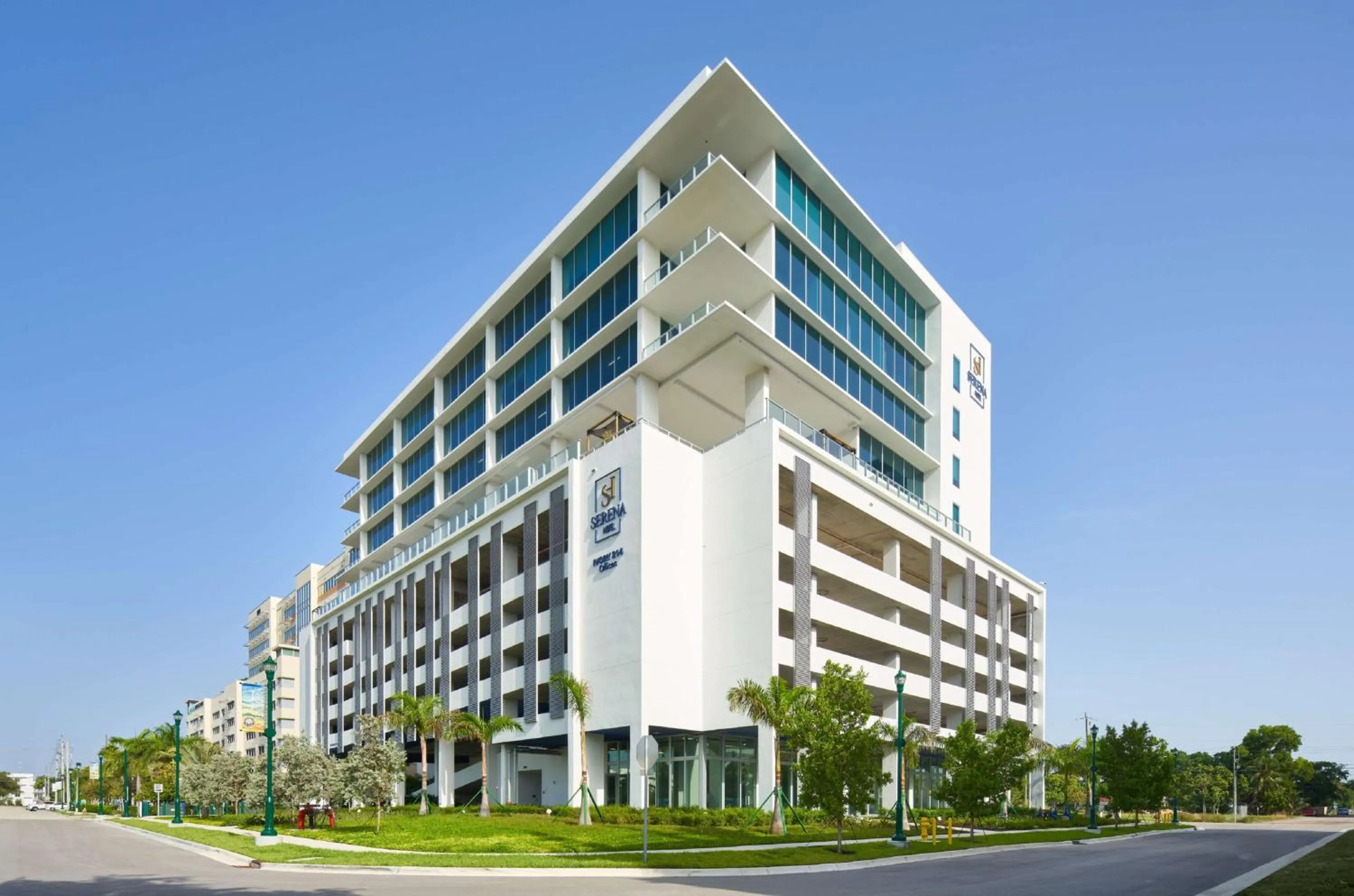 Property building in SERENA Hotel Aventura Miami, Tapestry Collection by Hilton