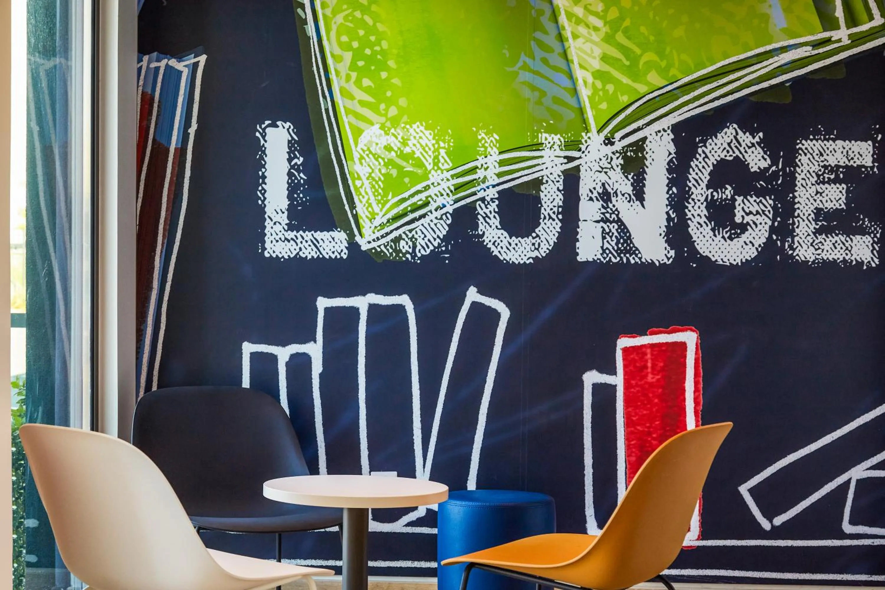 Lounge or bar in Ibis Budget Montpellier Aéroport Parc Des Expos