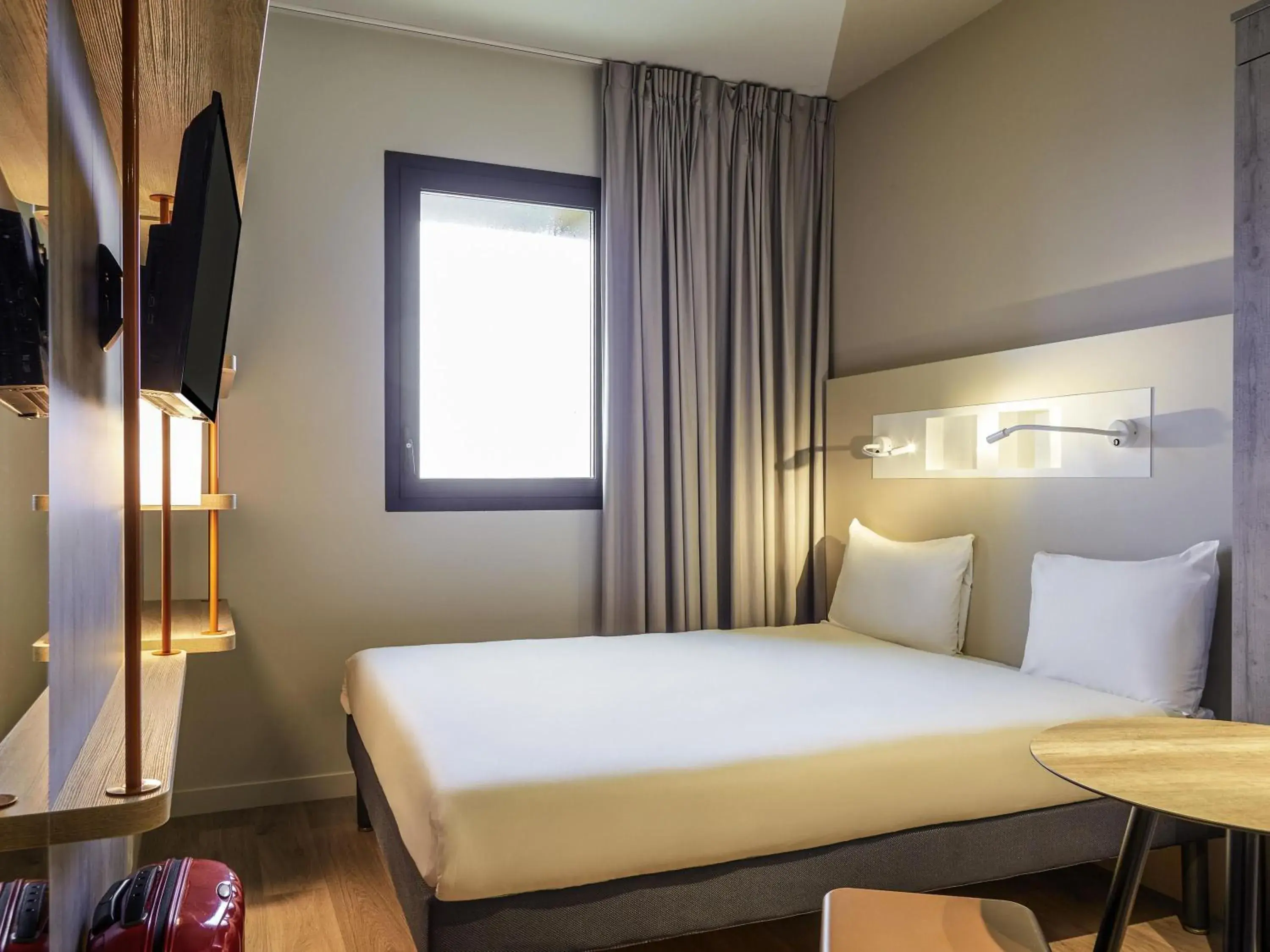 Bedroom, Bed in Ibis Budget Montpellier Aéroport Parc Des Expos Bedroom, Bed in Ibis Budget Montpellier Aéroport Parc Des Expos