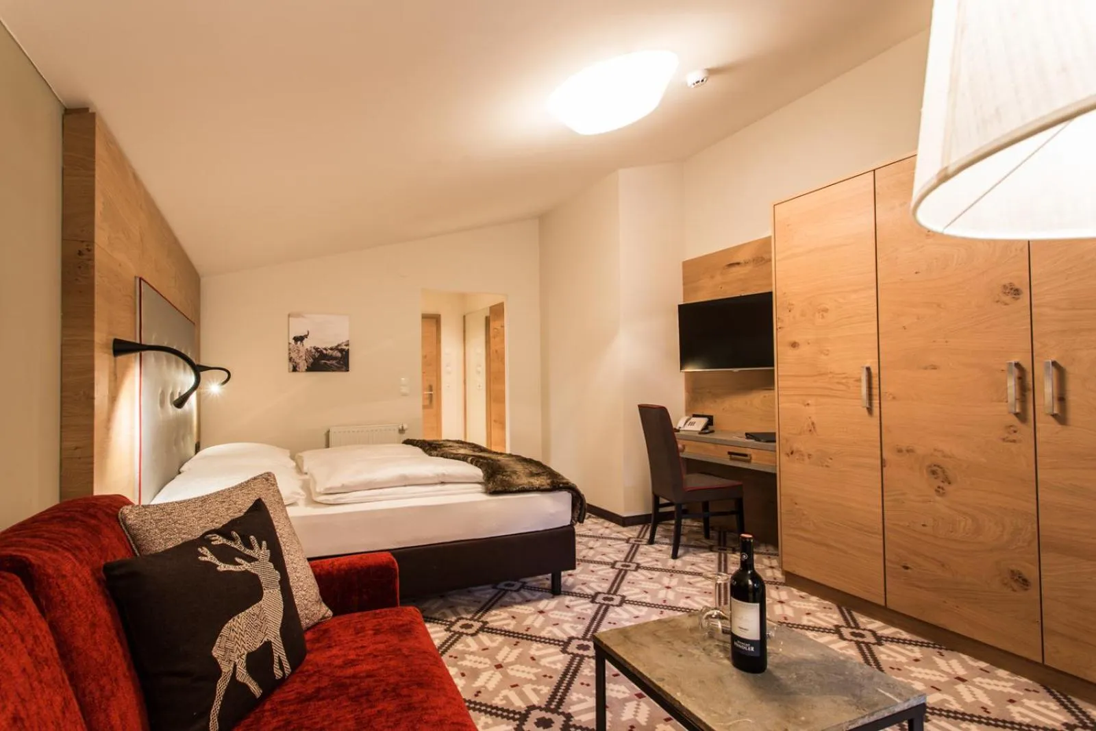 Seating area, Bed in Hotel Valentin