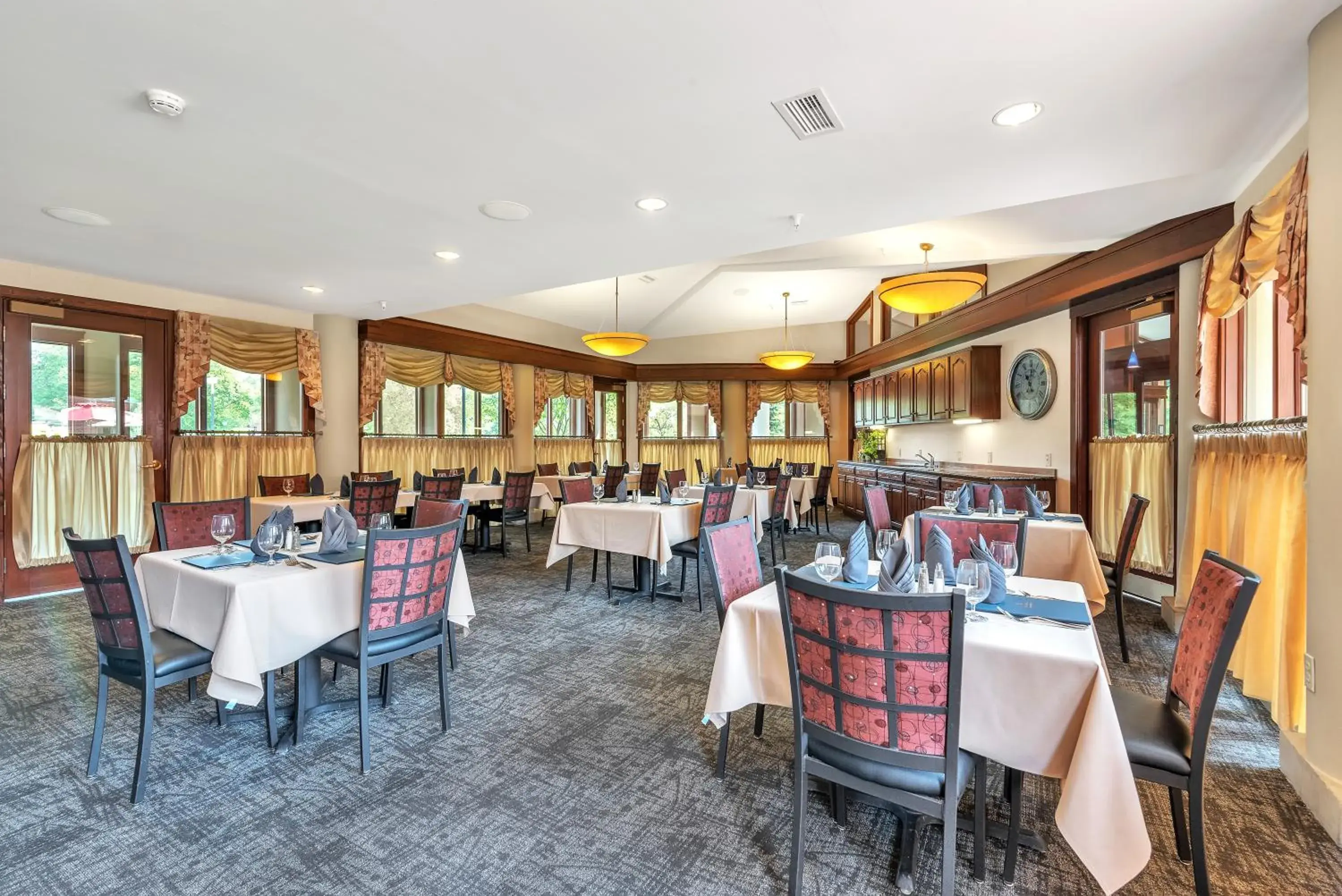 Breakfast in The Inn at Ohio Northern University Breakfast in The Inn at Ohio Northern University