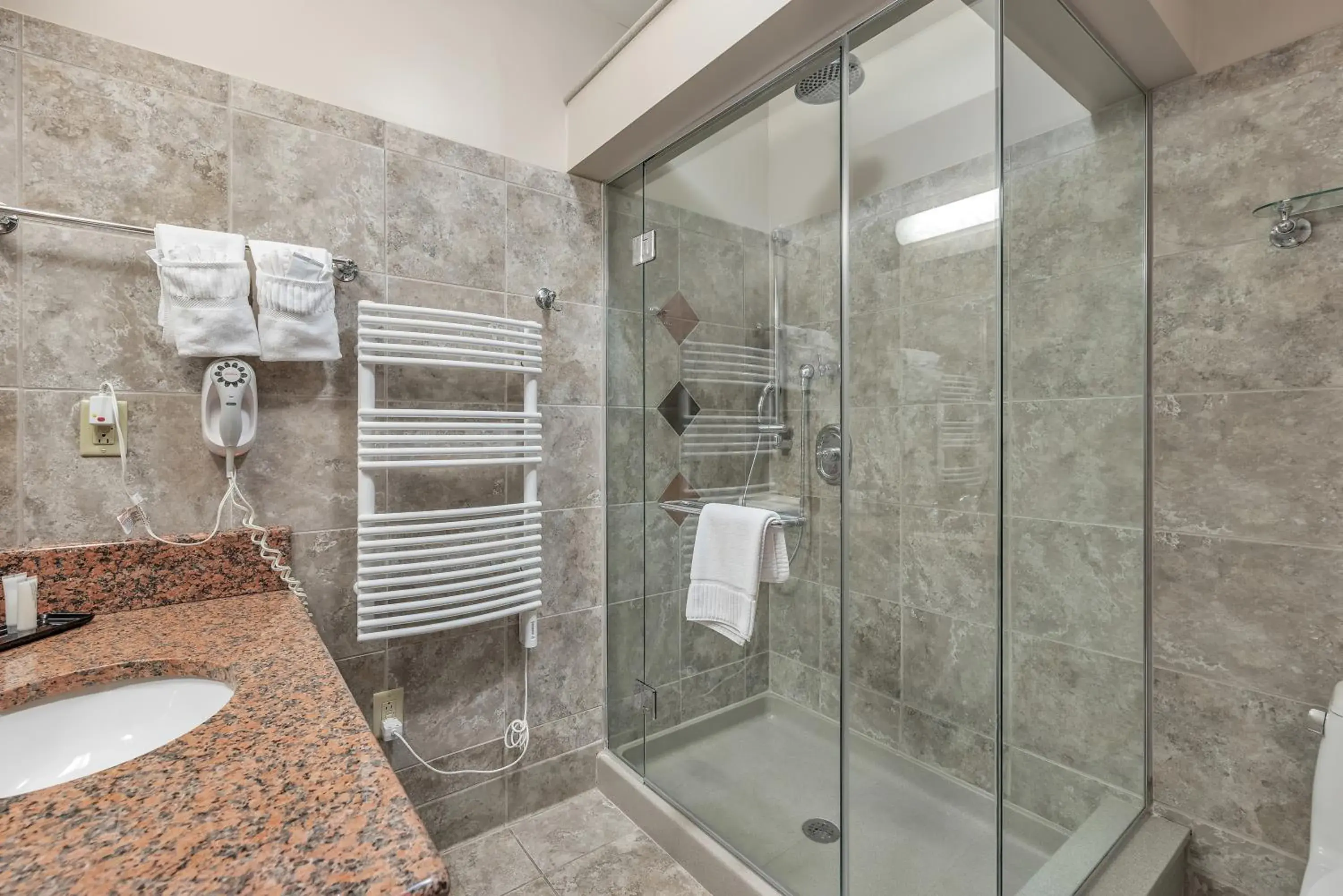 Bathroom in The Inn at Ohio Northern University Bathroom in The Inn at Ohio Northern University