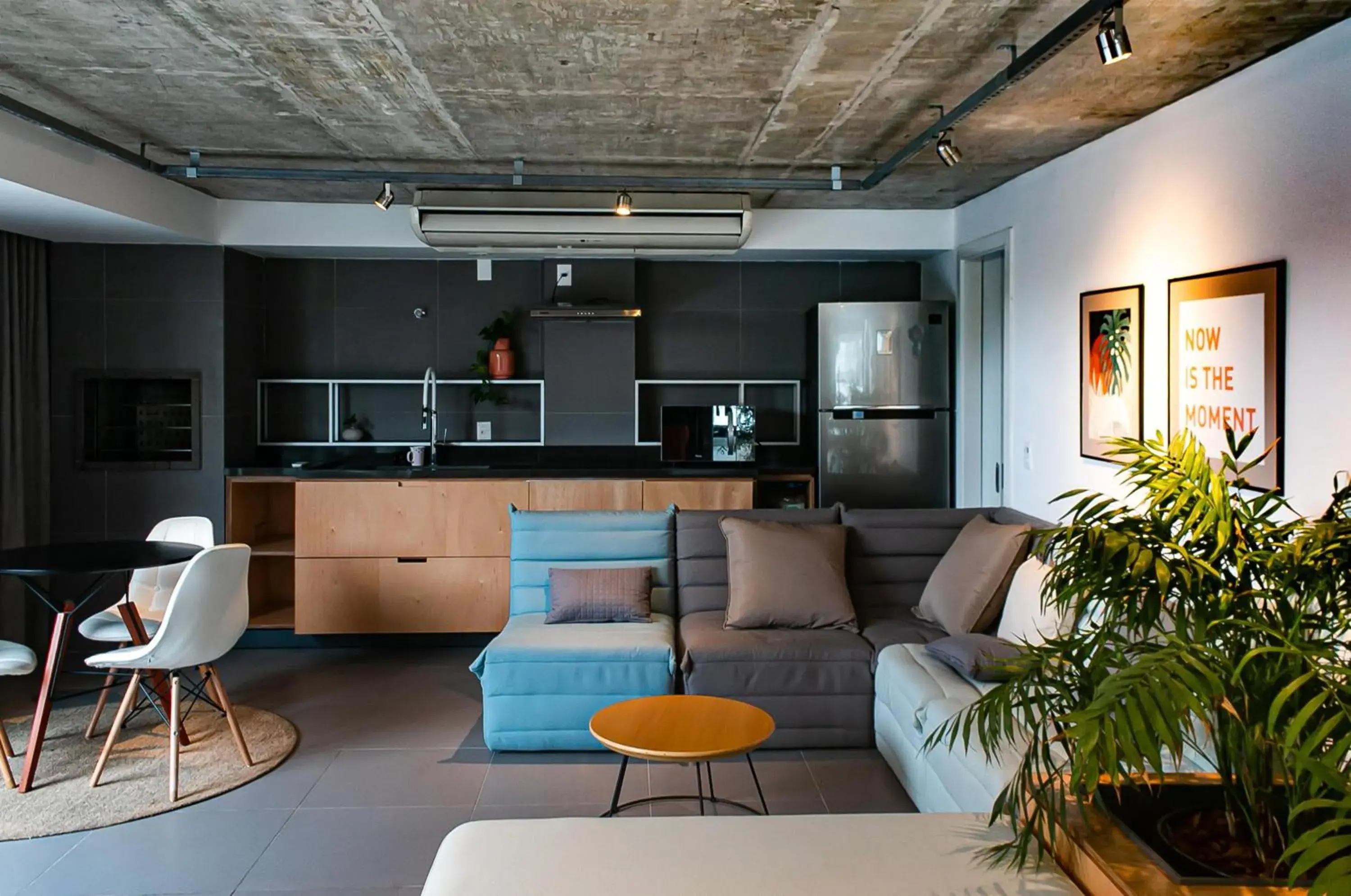 Charlie Porto Alegre Praça 4 Charlie Porto Alegre Praça 4