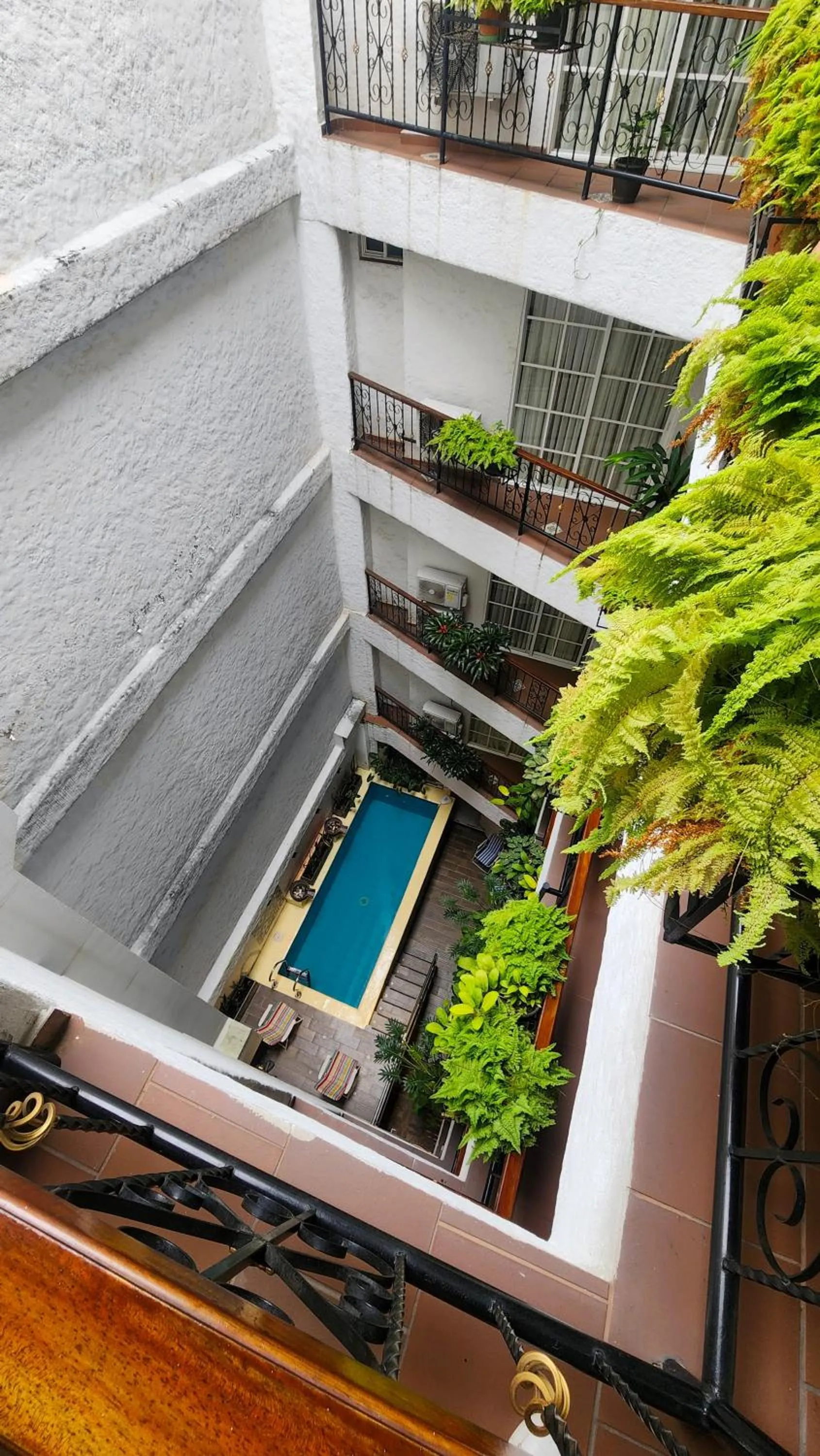 Swimming pool in Casa del Hidalgo Hotel Cali Centenario