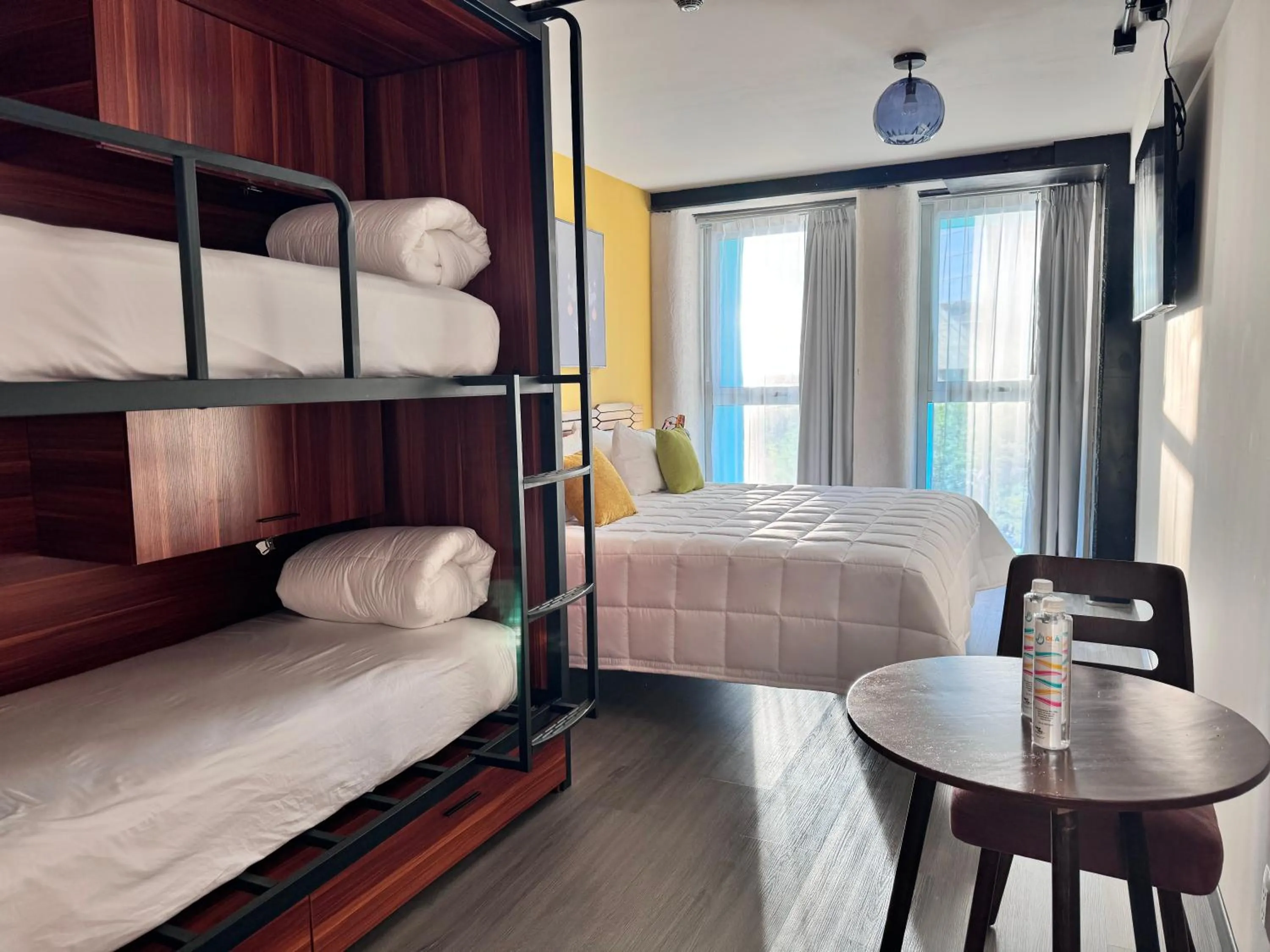 Photo of the whole room, Bed in Selina Guadalajara