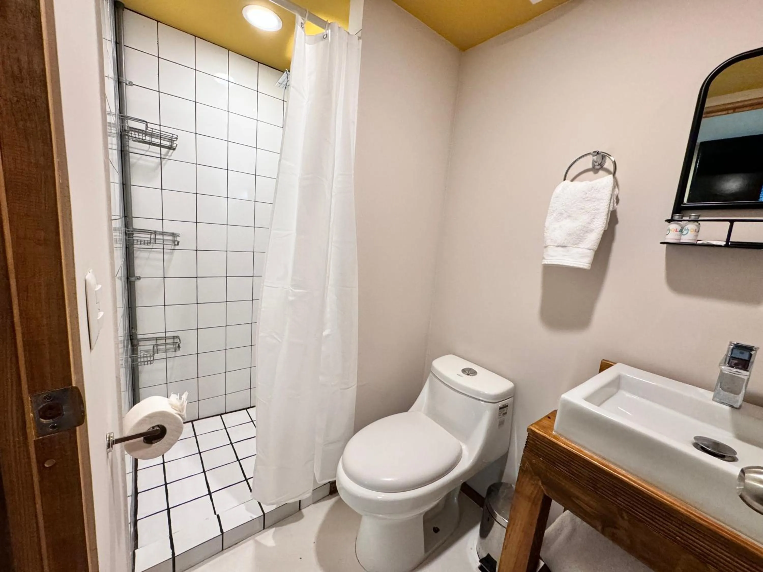 Shower in Selina Guadalajara