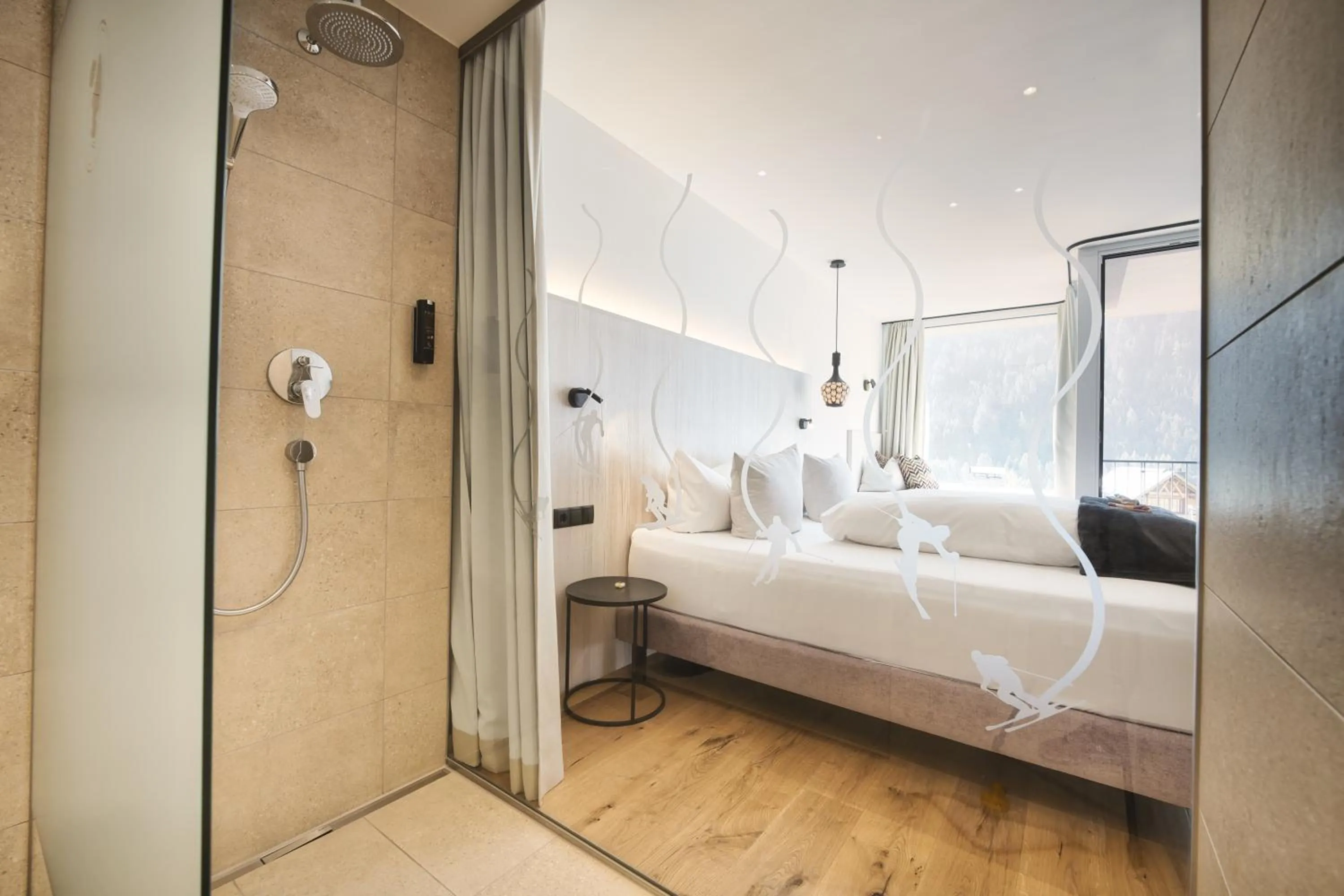 Photo of the whole room, Bed in Hotel Die Arlbergerin - Design & Tiroler Gemütlichkeit