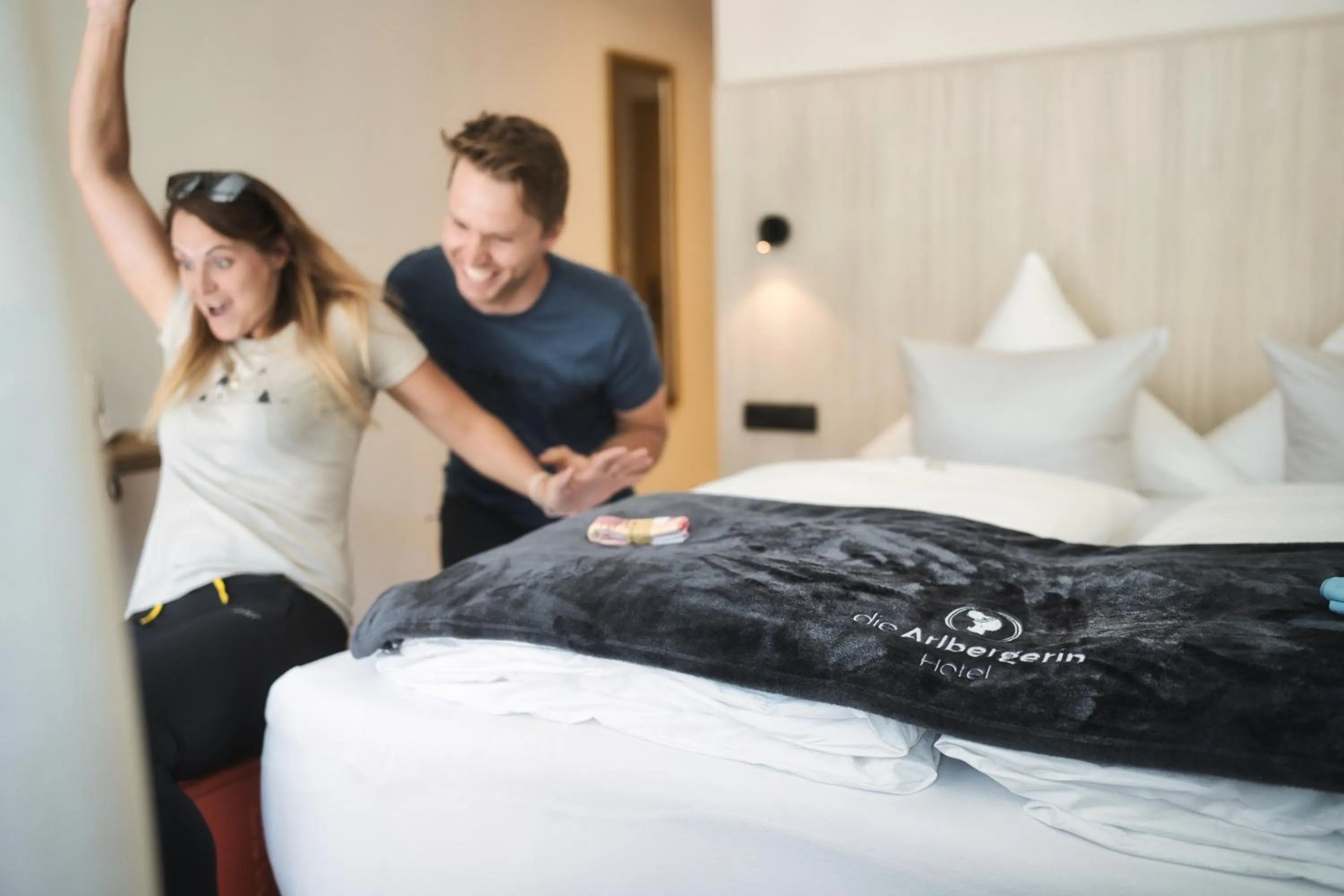 People, Bed in Hotel Die Arlbergerin - Design & Tiroler Gemütlichkeit