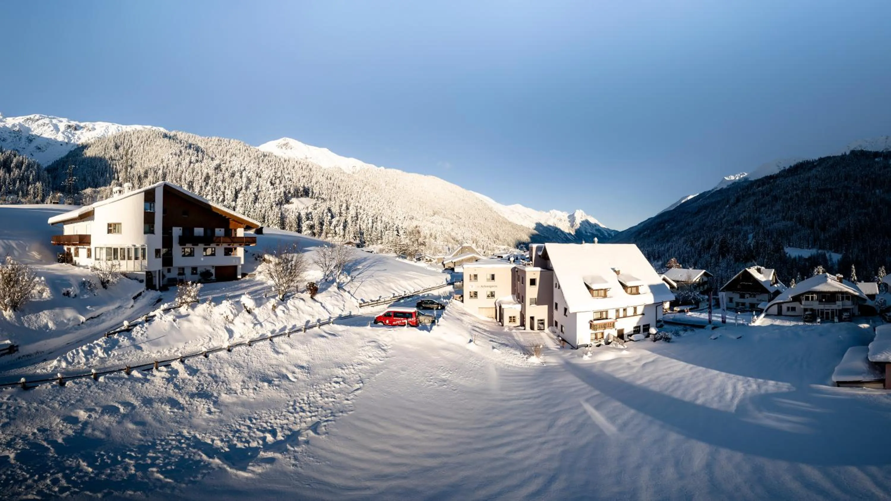 Property building in Hotel Die Arlbergerin - Design & Tiroler Gemütlichkeit