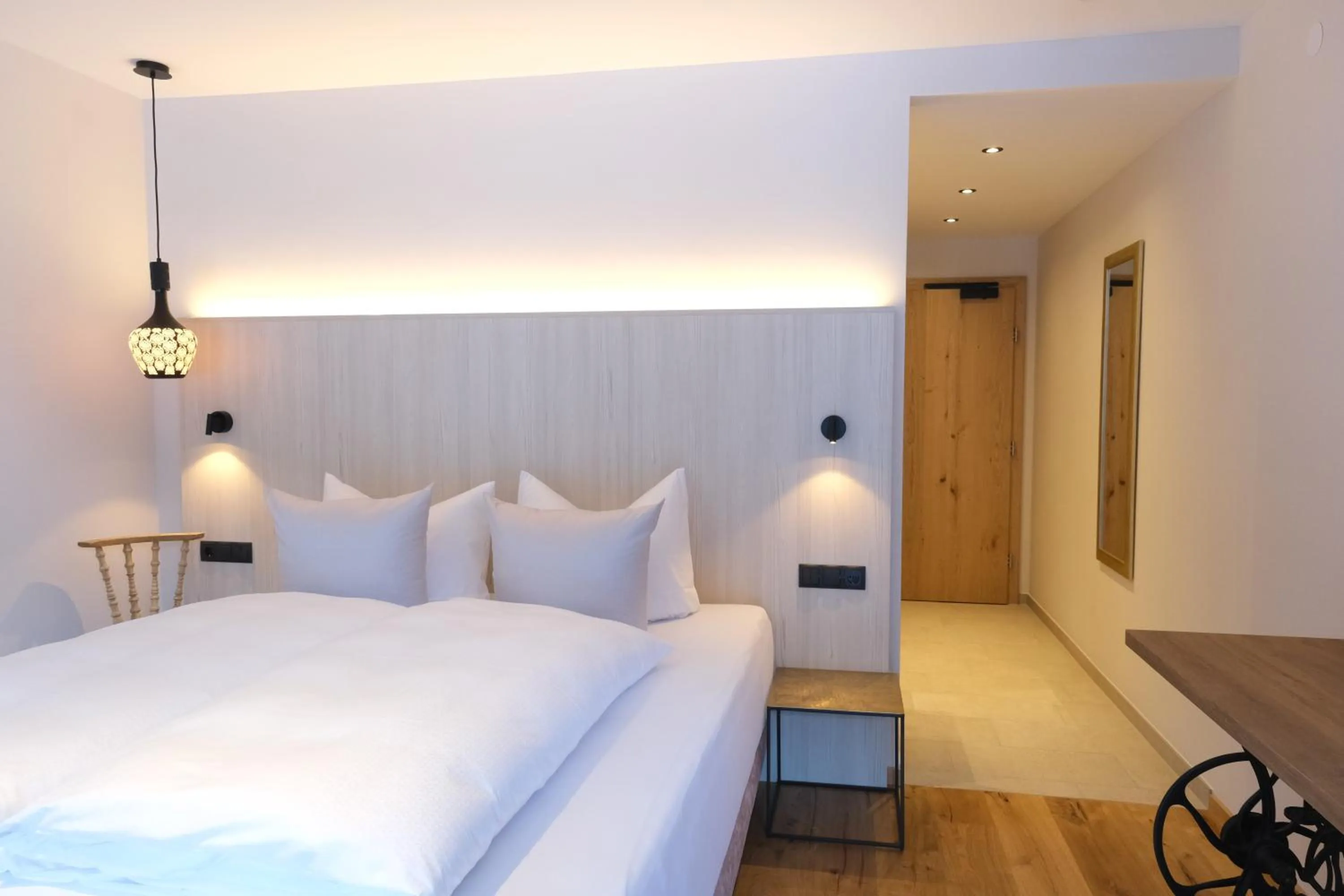 Photo of the whole room, Bed in Hotel Die Arlbergerin - Design & Tiroler Gemütlichkeit