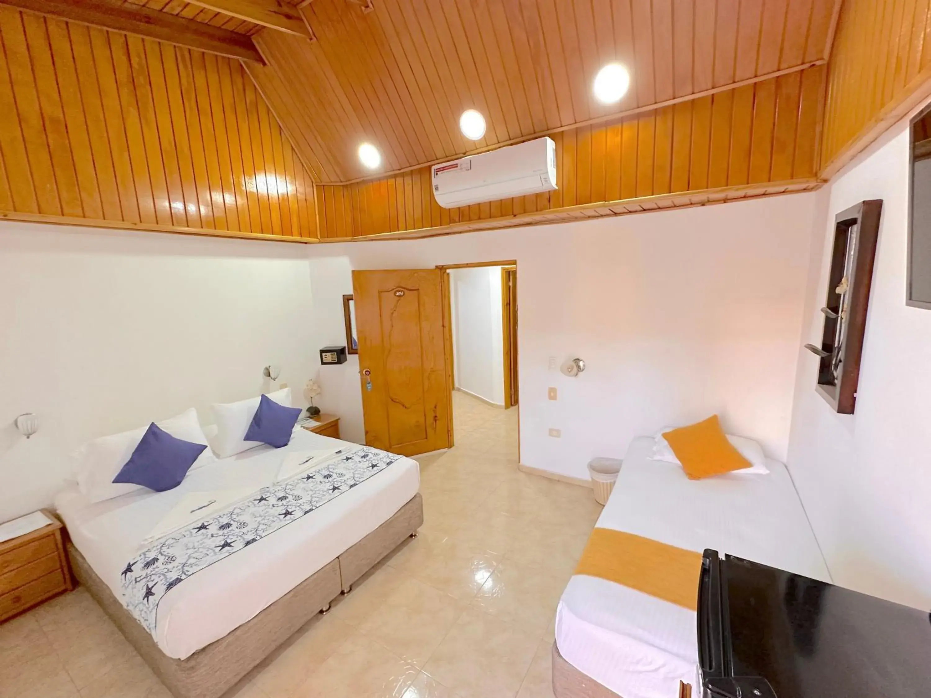 Bed in Hotel Grand Caribe Bed in Hotel Grand Caribe