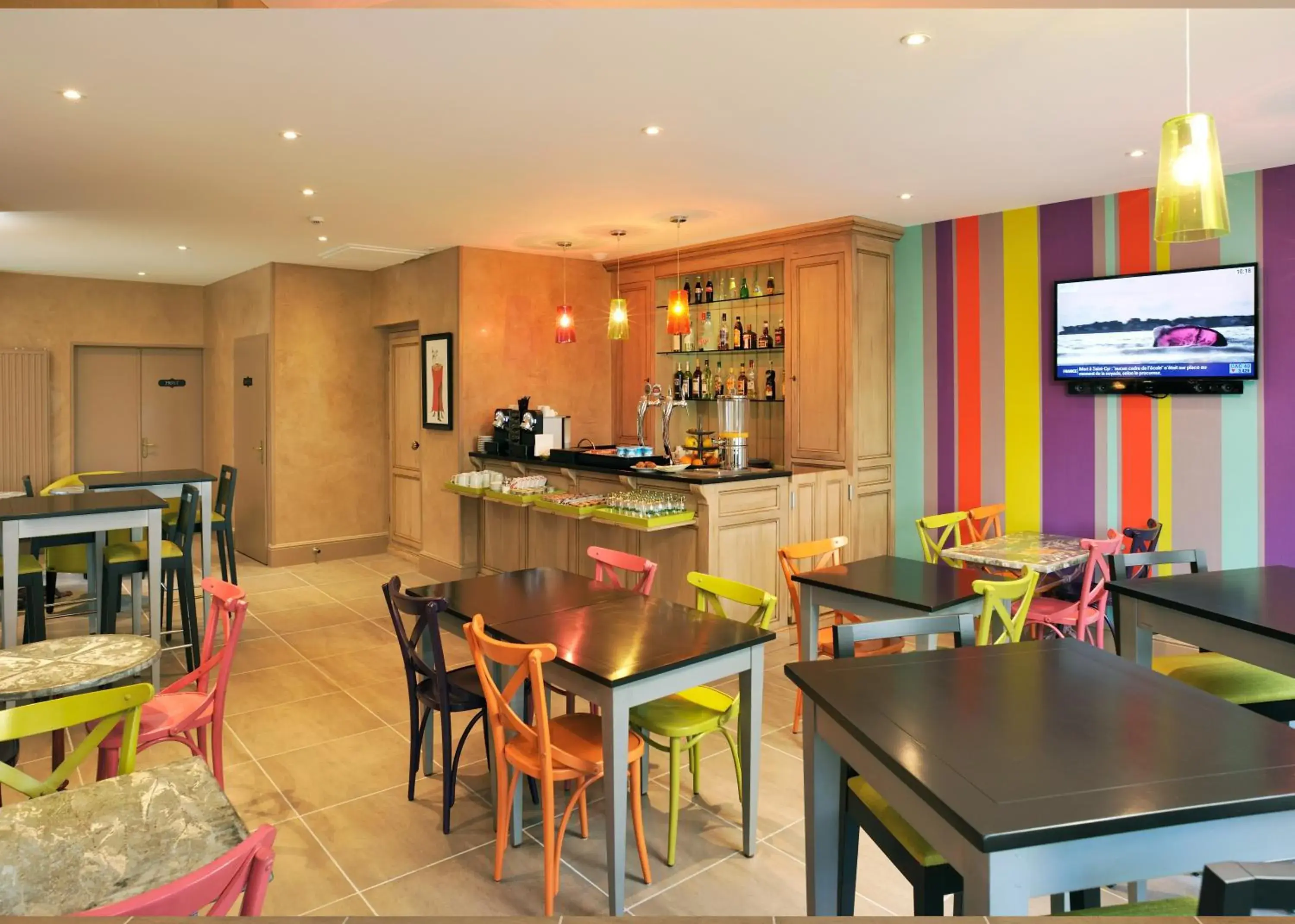 Restaurant/places to eat in Hostellerie du Forez Restaurant/places to eat in Hostellerie du Forez