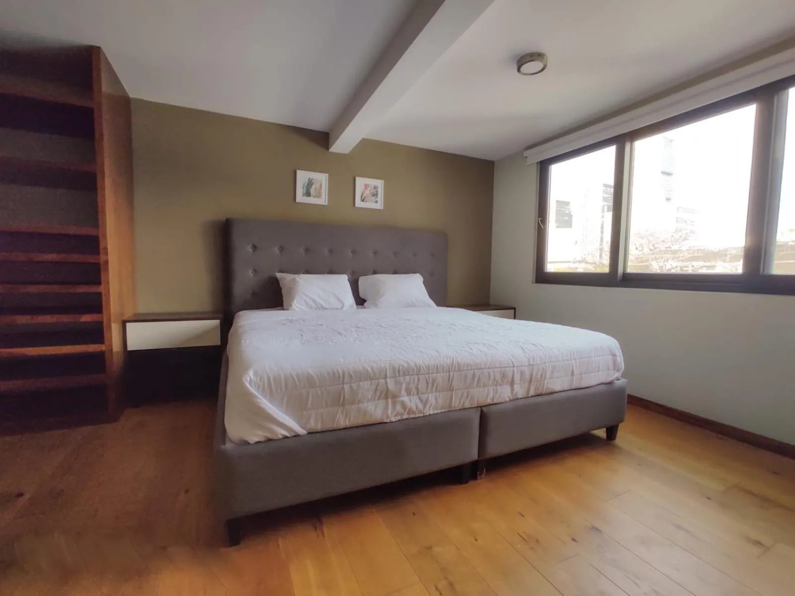 Bedroom, Bed in Singular Sócrates