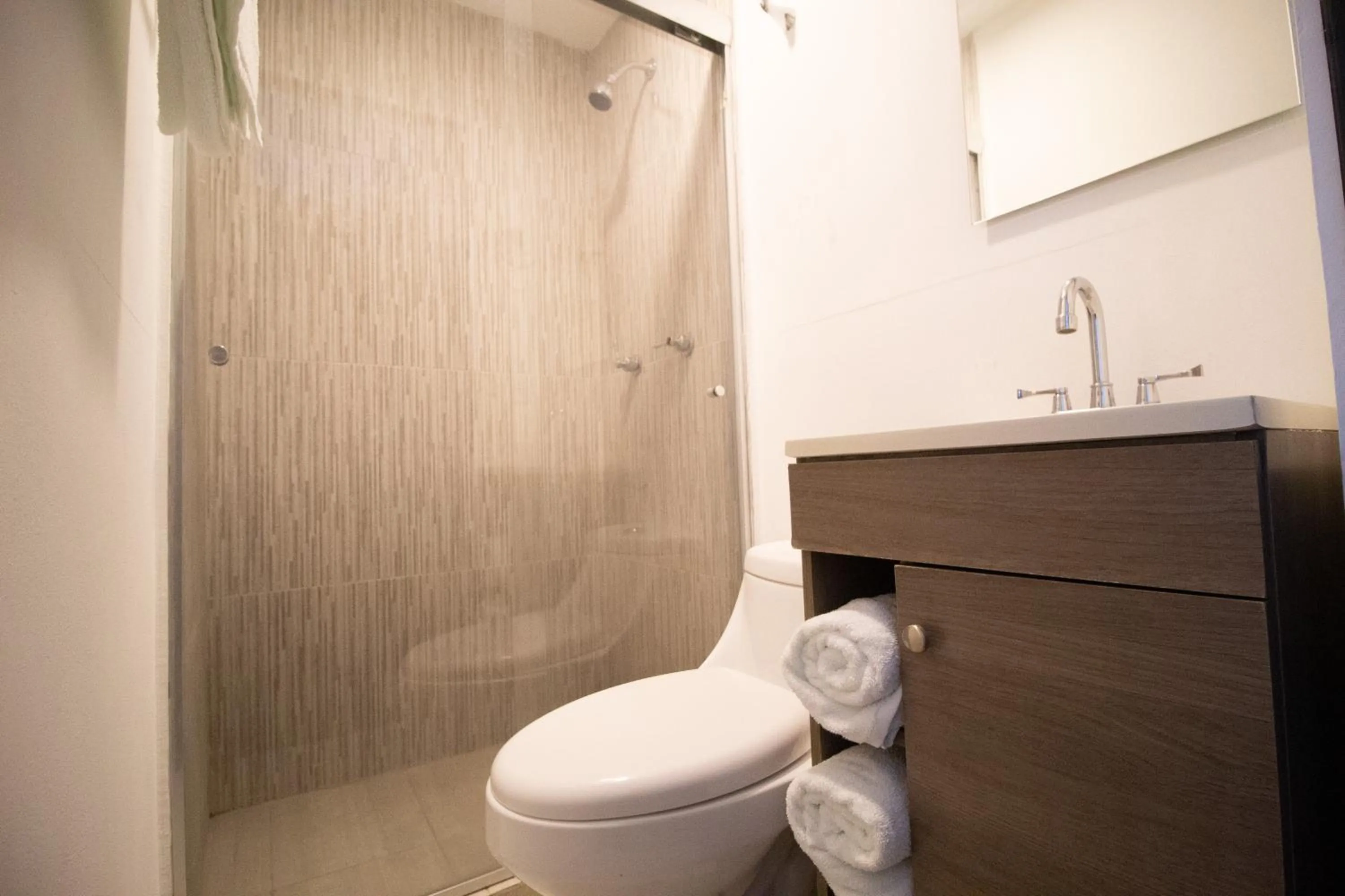 Bathroom in Singular Sócrates