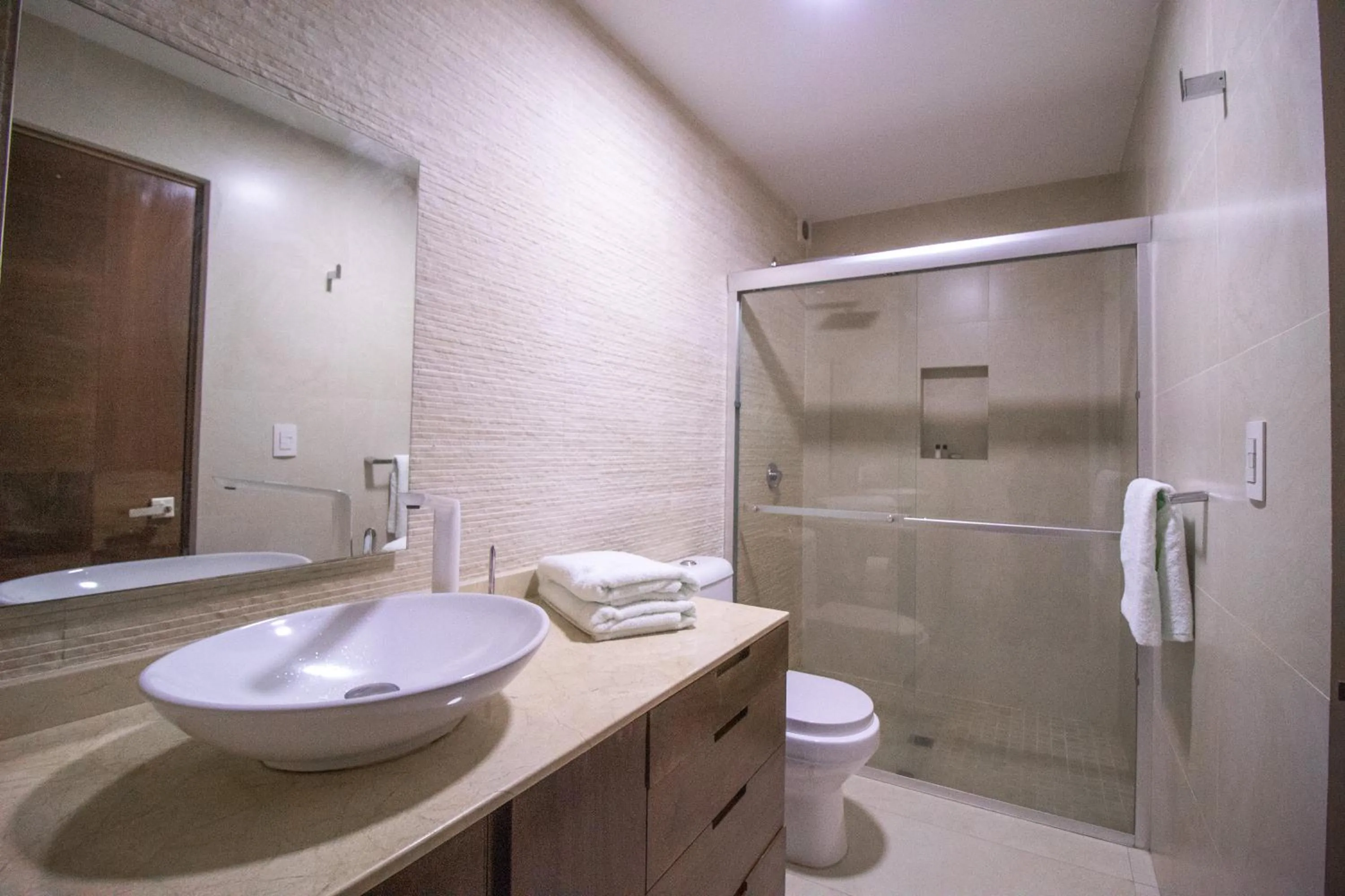 Bathroom in Singular Sócrates