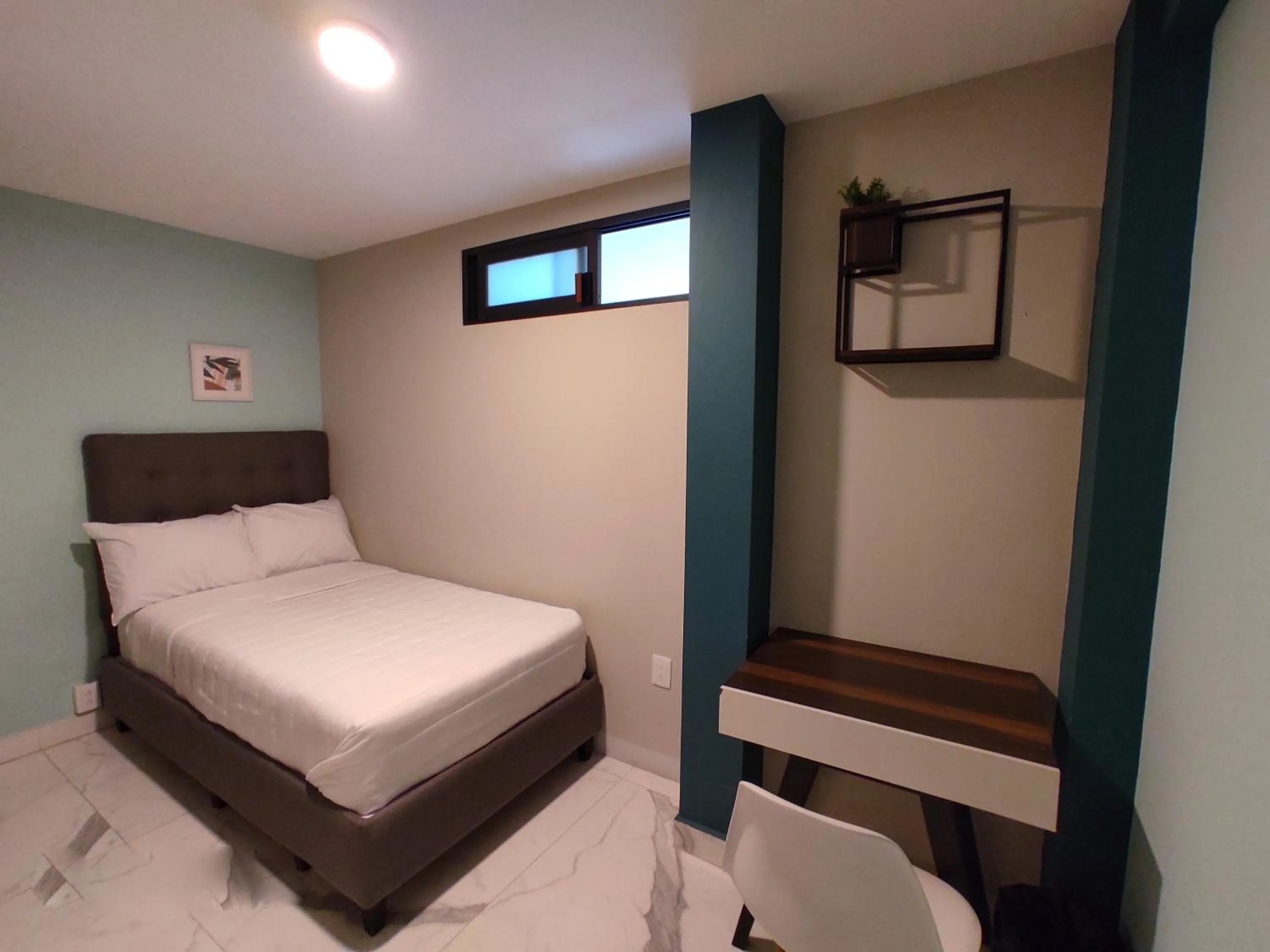 Bedroom, Bed in Singular Sócrates