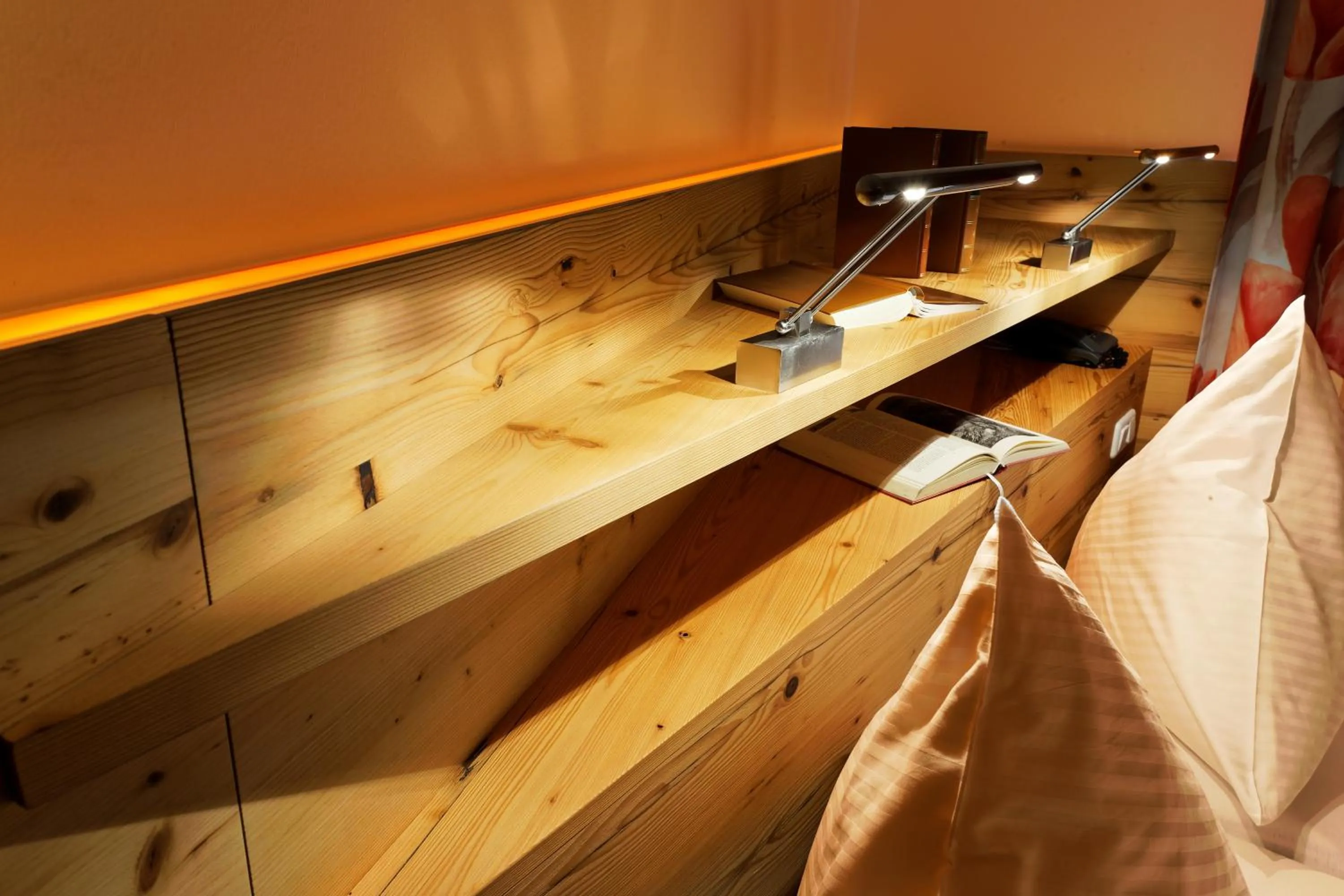 Bed in Hotel Flatscher