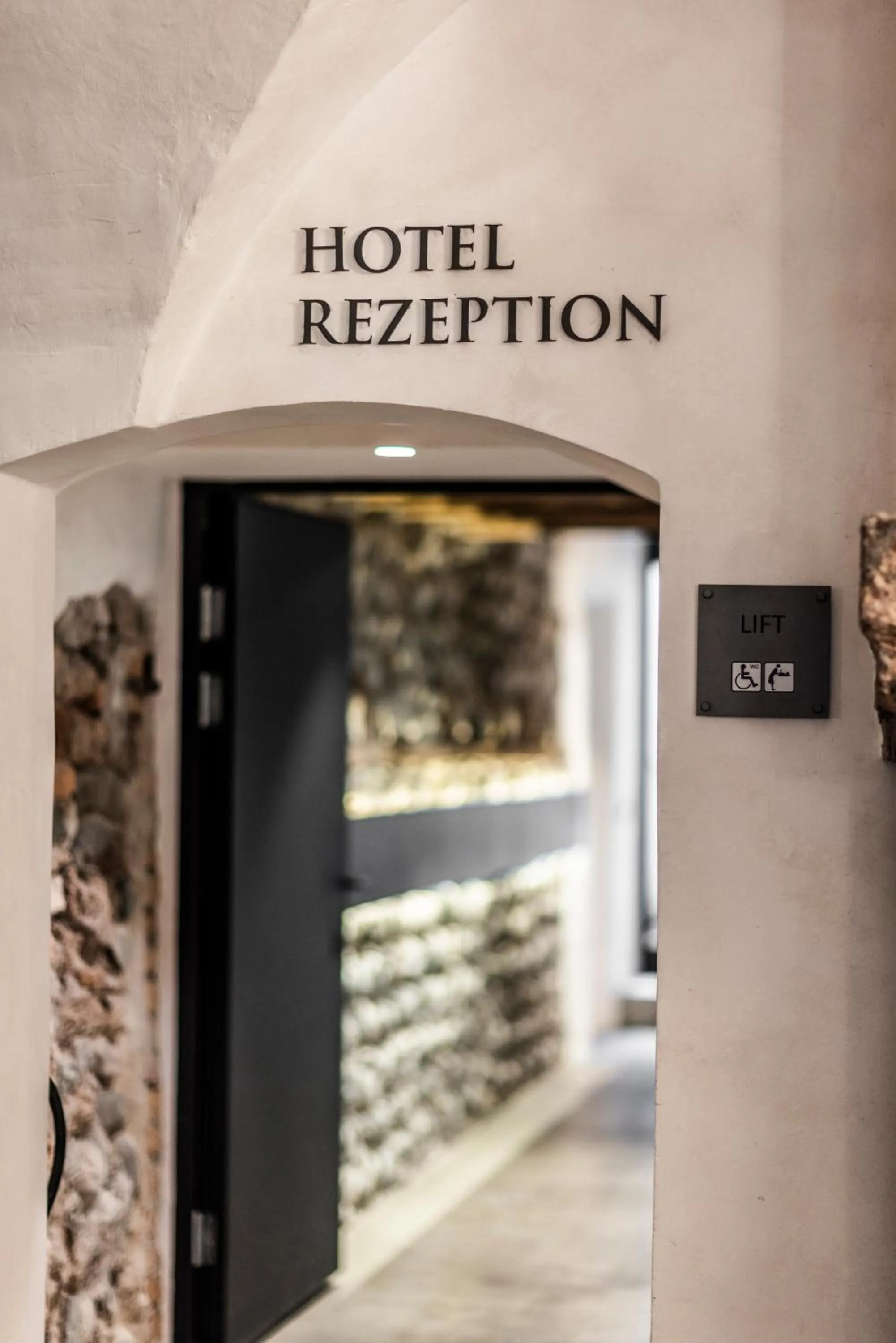 Facade/entrance in Boutiquehotel Weisses Rössl