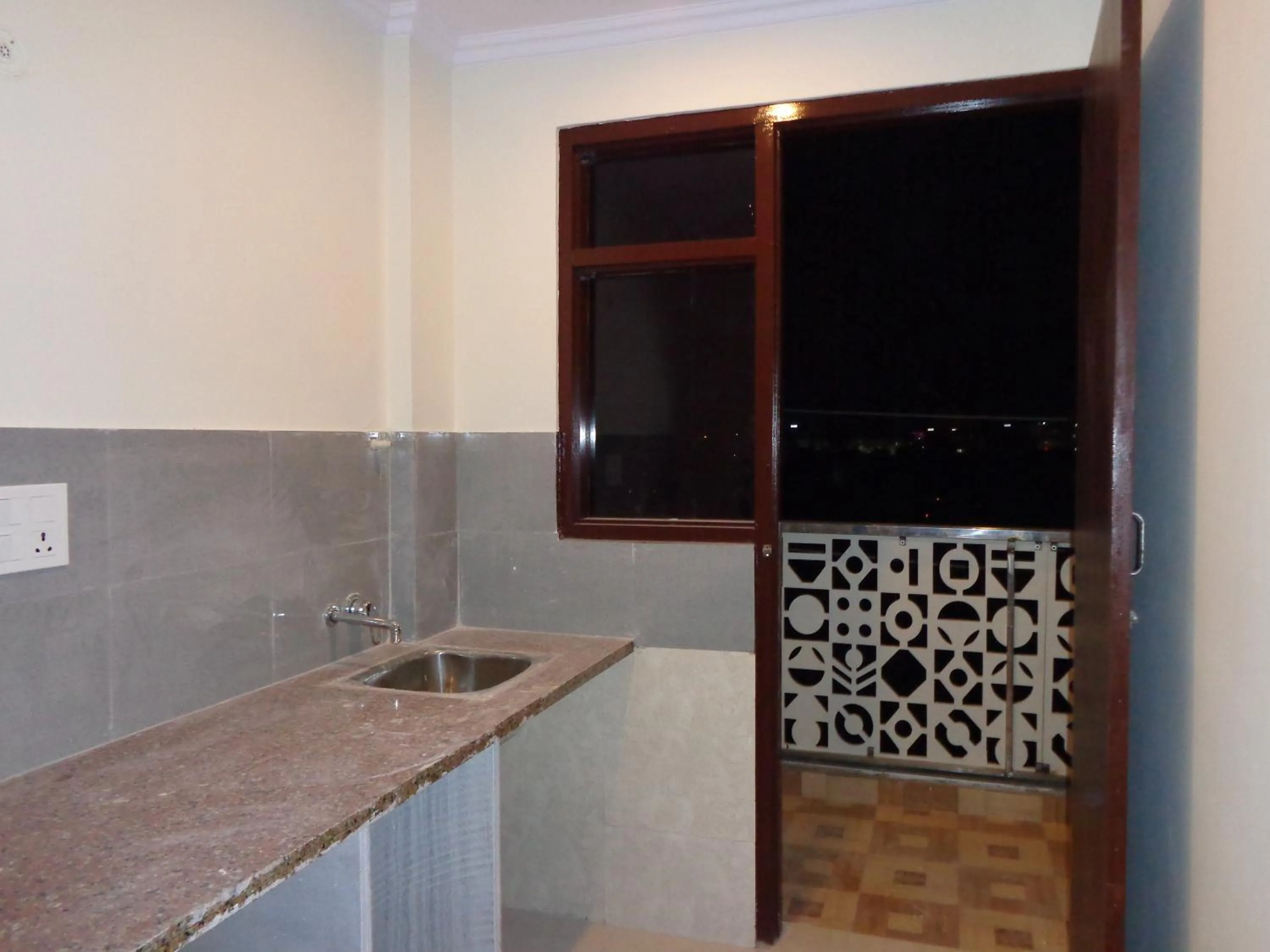 Kitchen or kitchenette in Rukmani Inn