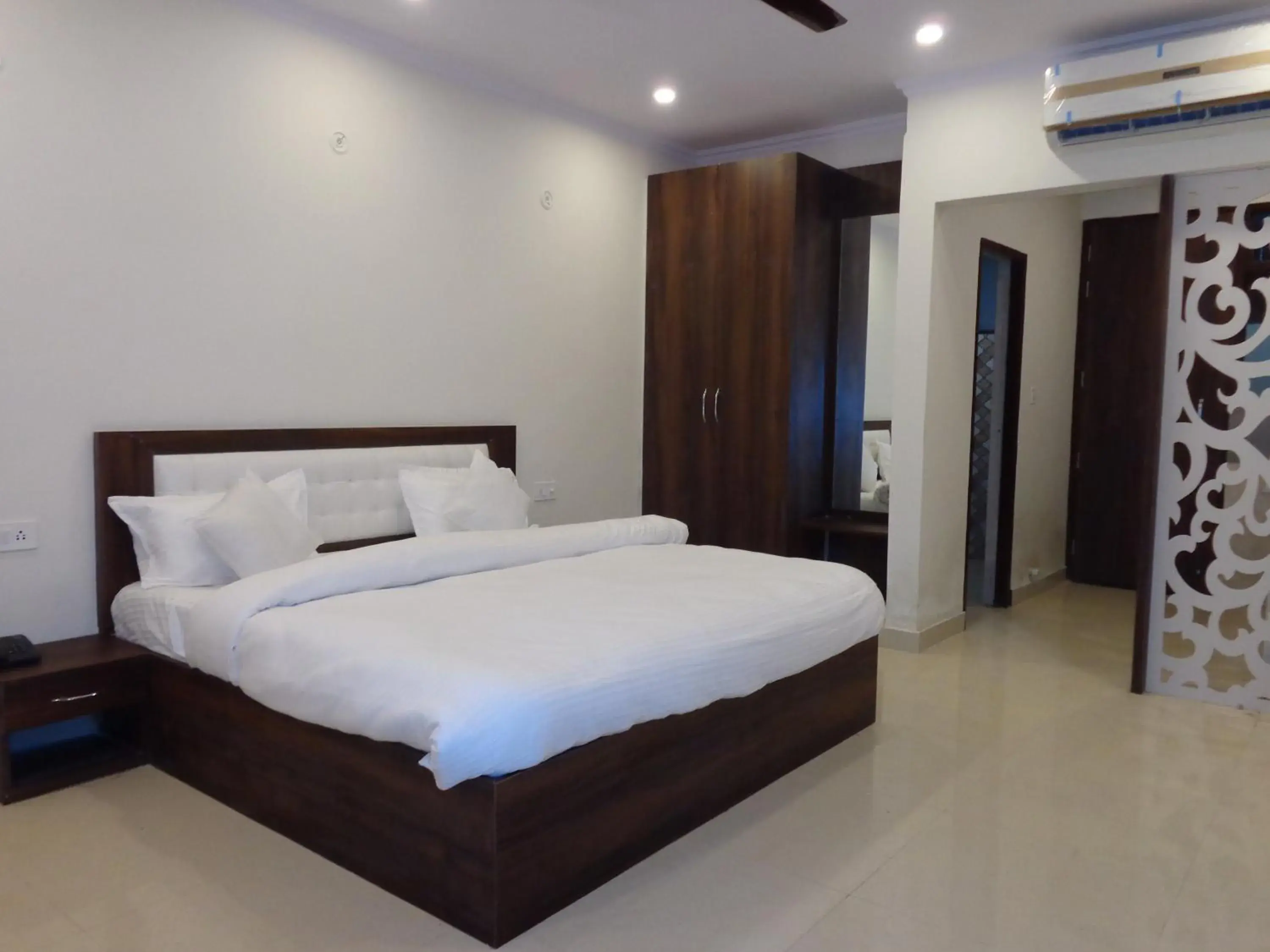 Double Room with Balcony - single occupancy in Rukmani Inn Double Room with Balcony - single occupancy in Rukmani Inn