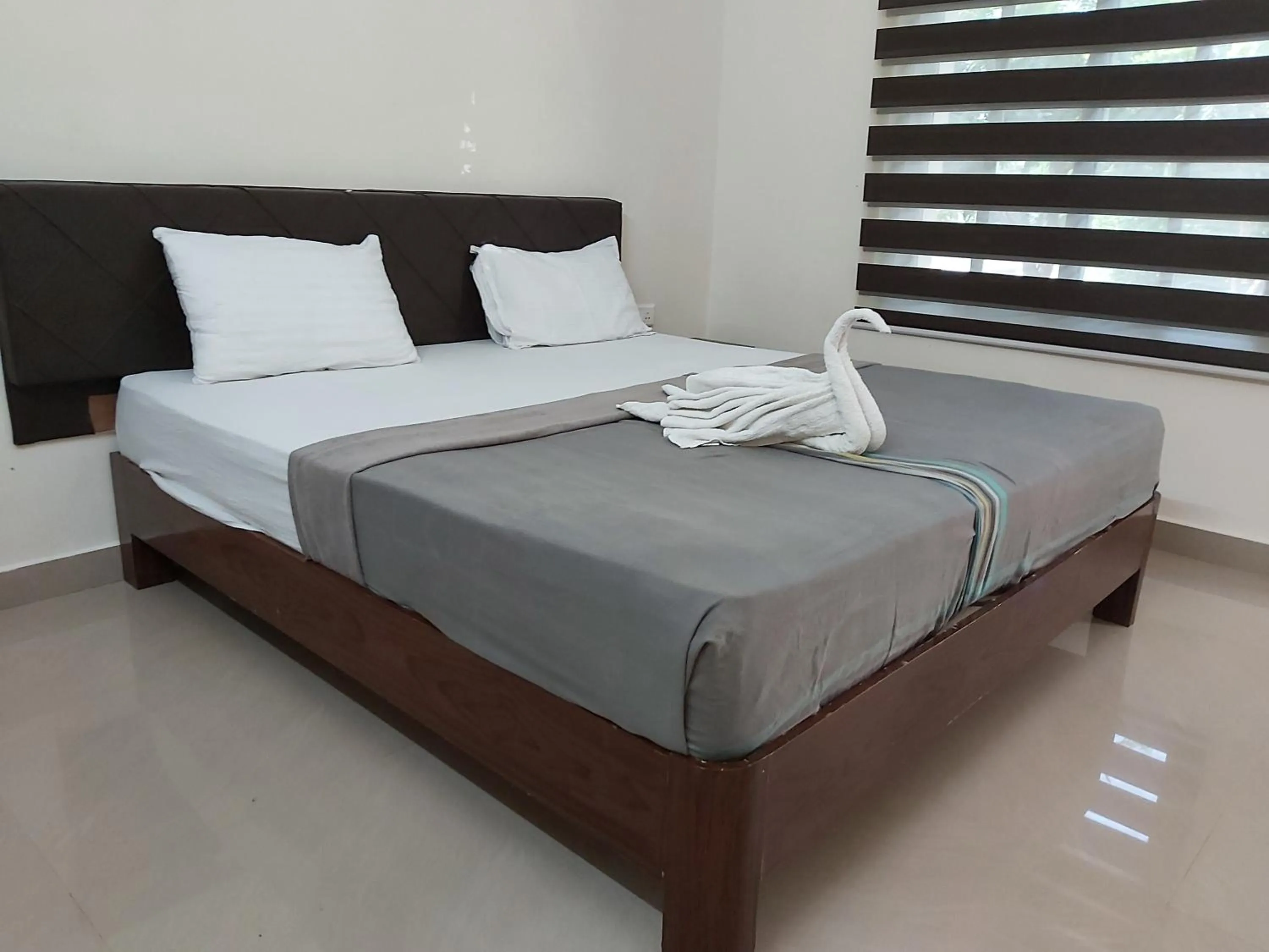 Bed in THE HUTS Resort