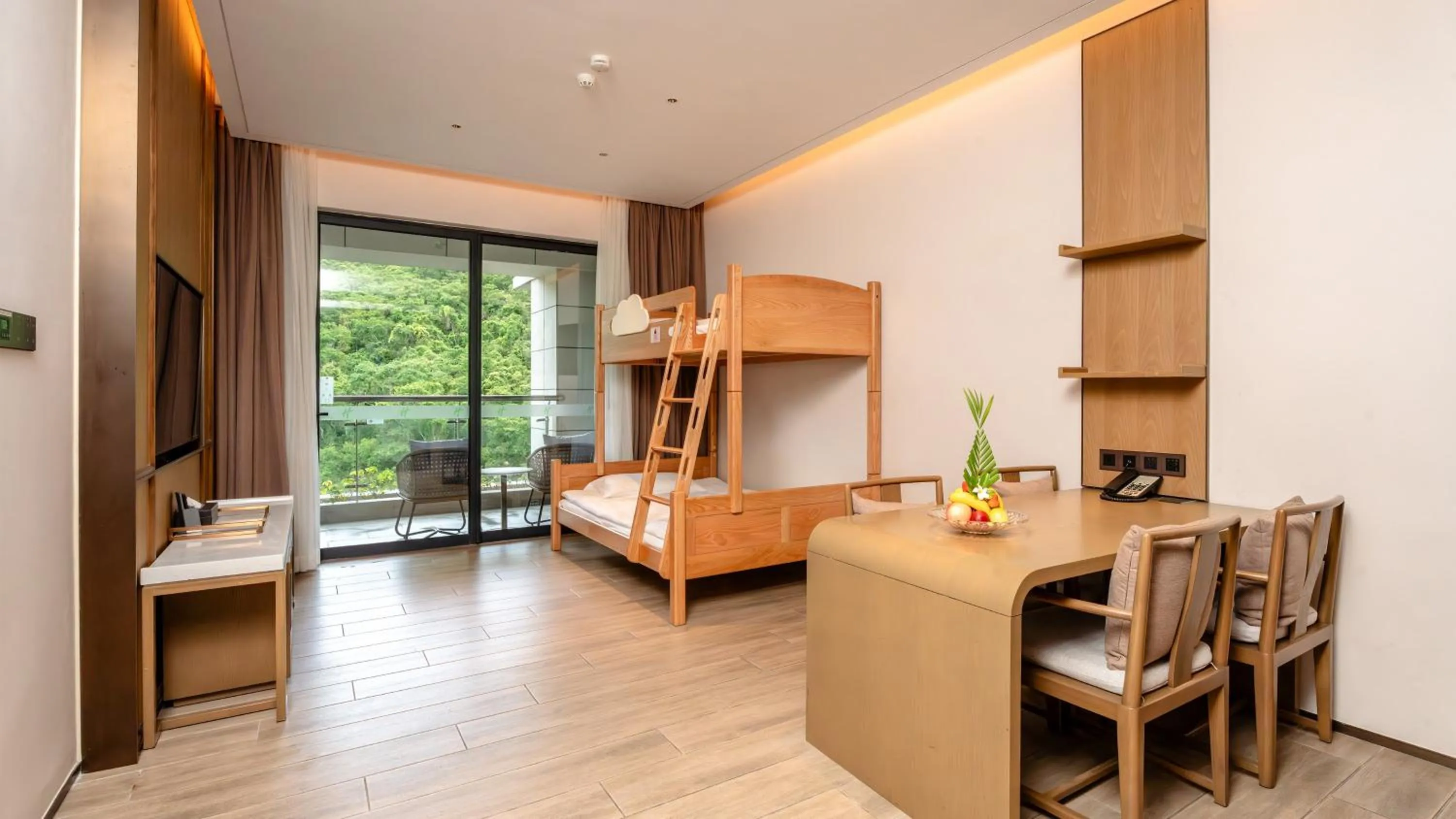 Photo of the whole room in Holiday Inn & Suites Sanya Yalong Bay