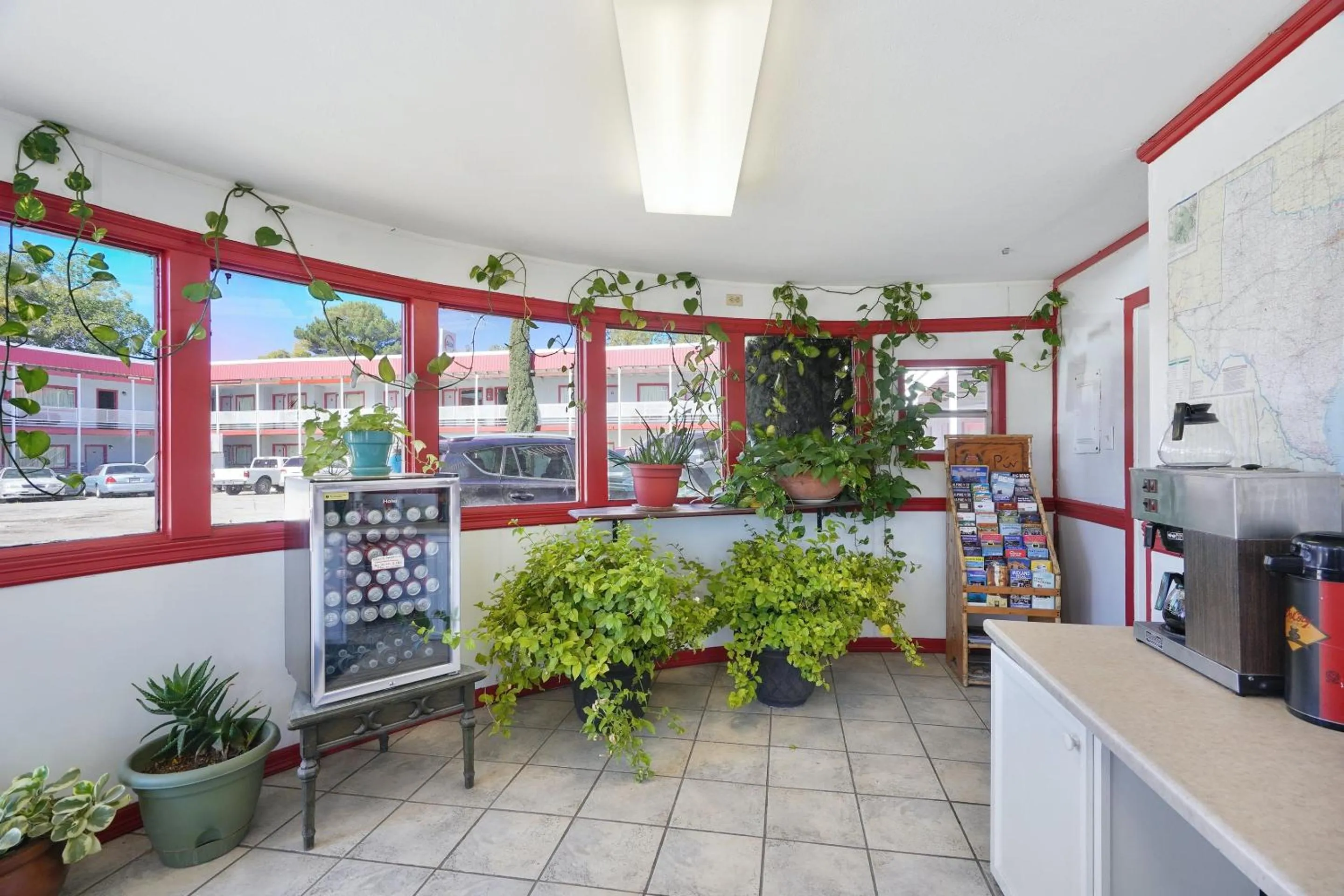 Lobby or reception in OYO Alpine TX near Big Bend National Park