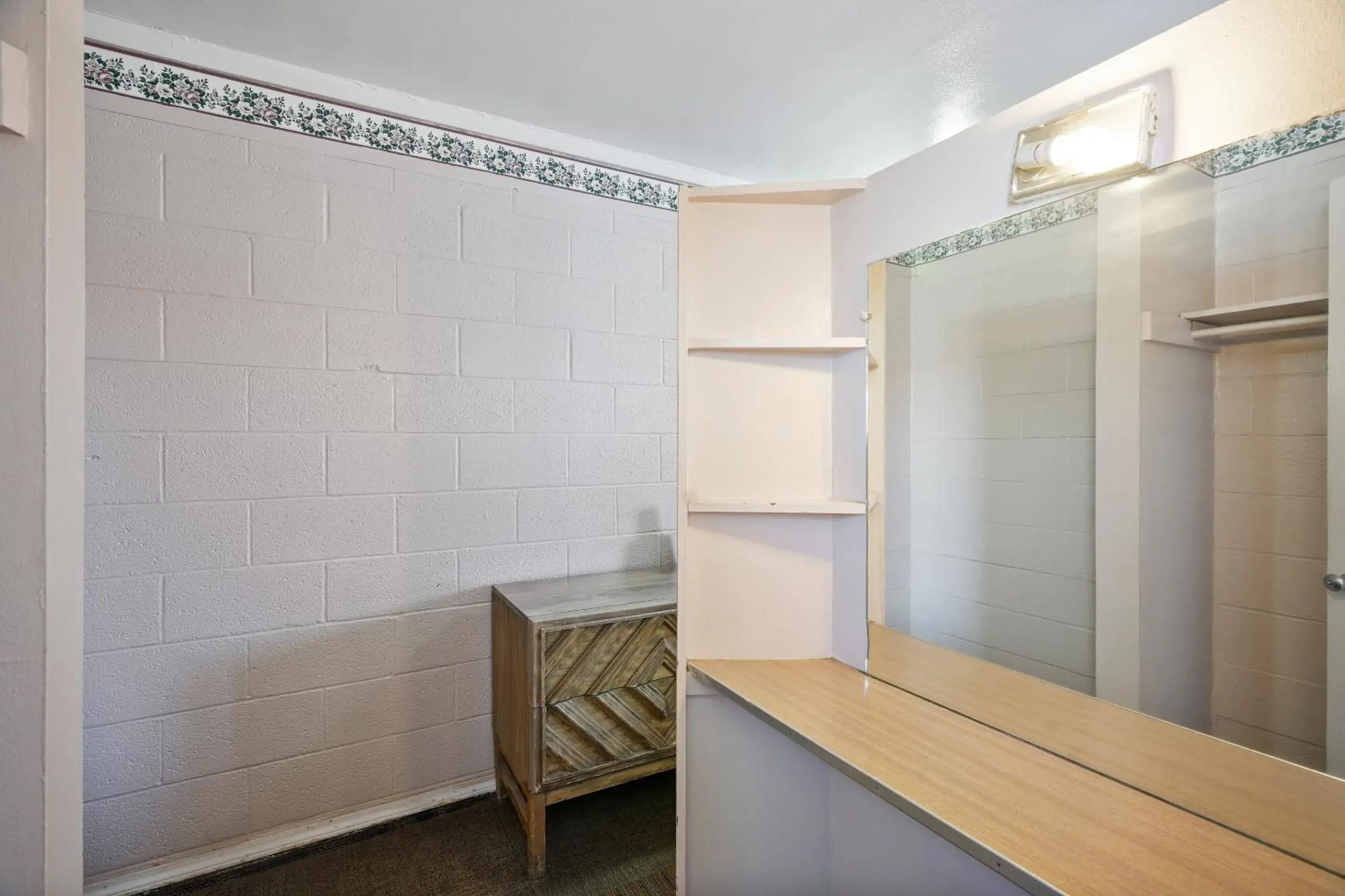 Bedroom in OYO Alpine TX near Big Bend National Park Bedroom in OYO Alpine TX near Big Bend National Park