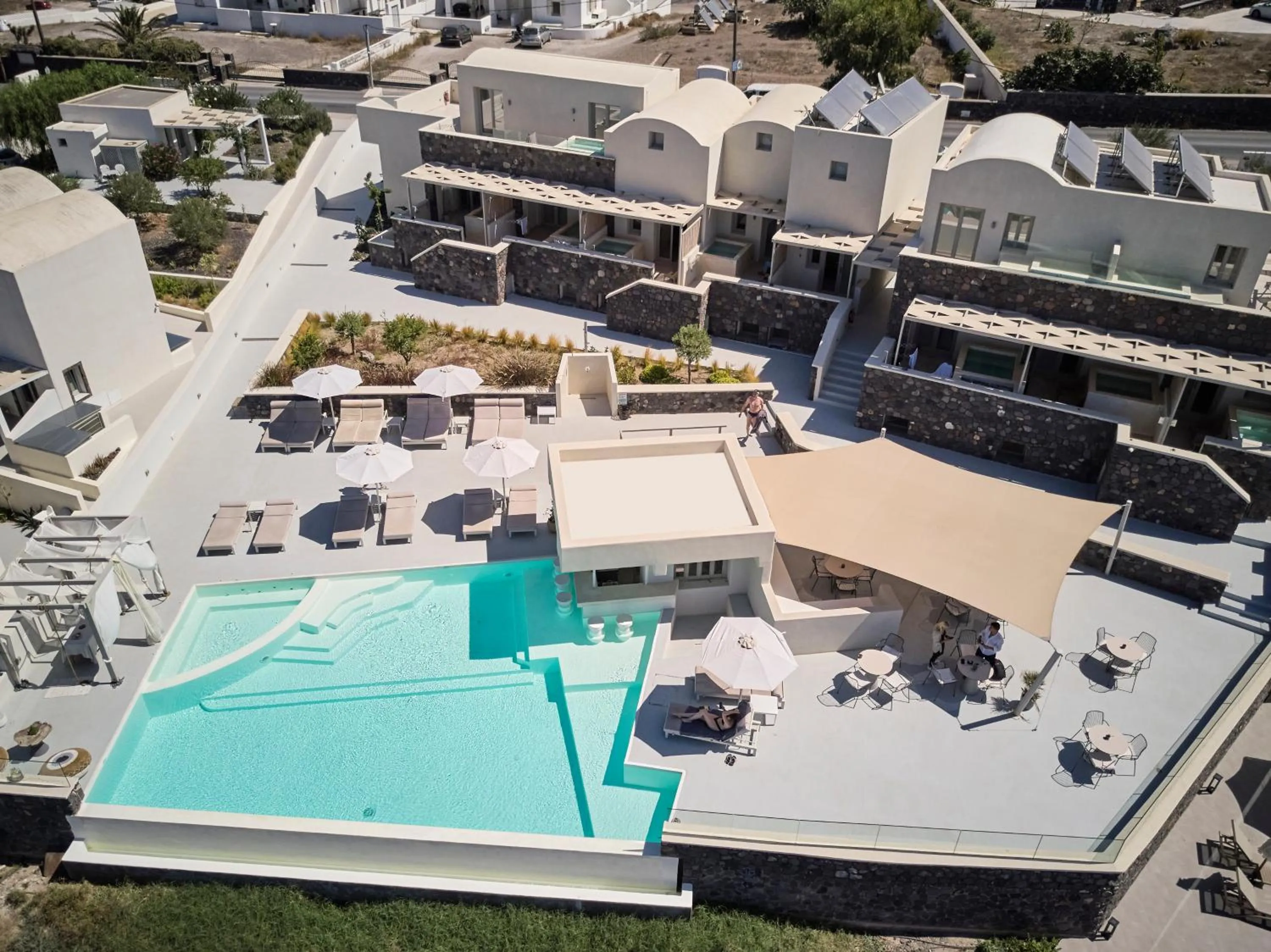 Property building in Adorno Oia