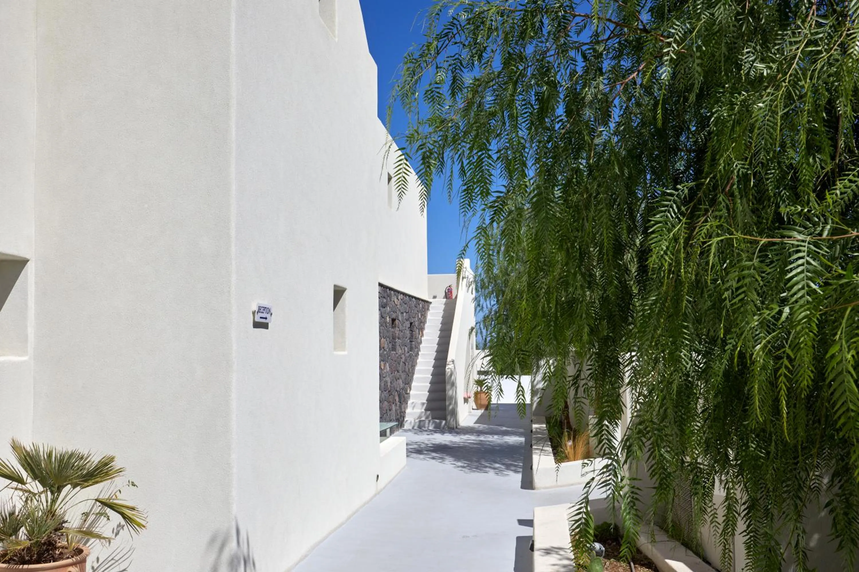Property building in Adorno Oia