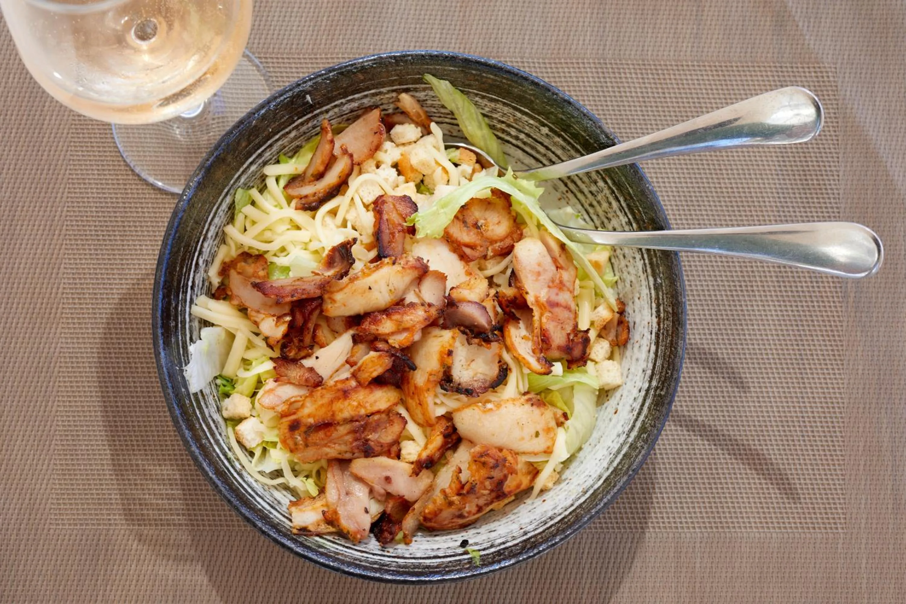 Food and drinks in Adorno Oia