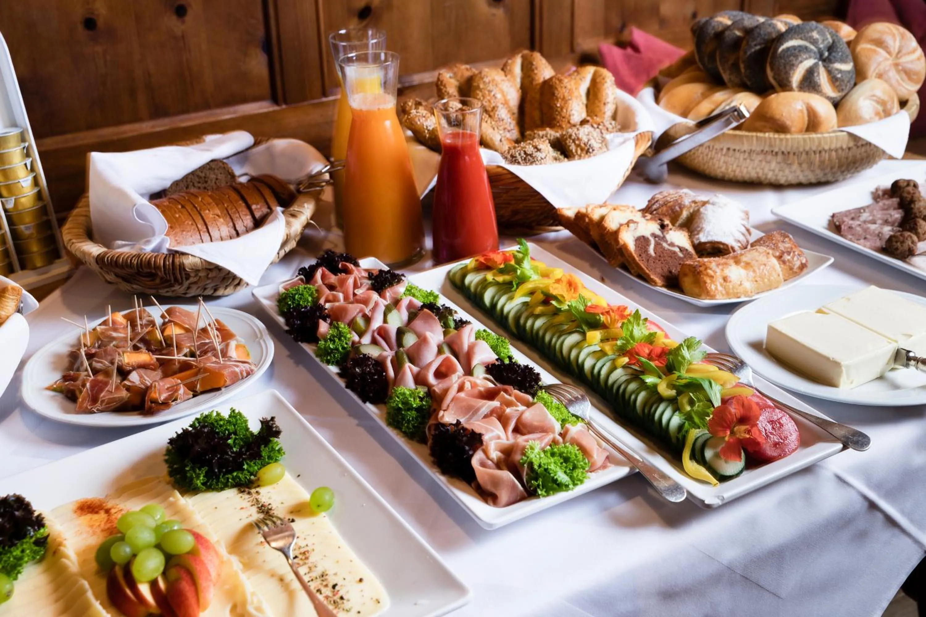 Buffet breakfast in Isserwirt