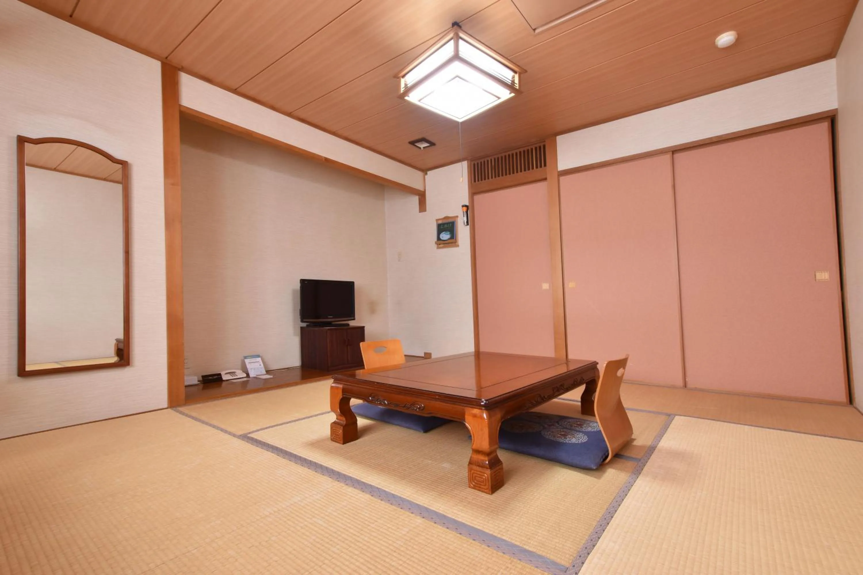 Photo of the whole room in Takinoue Hotel Keikoku