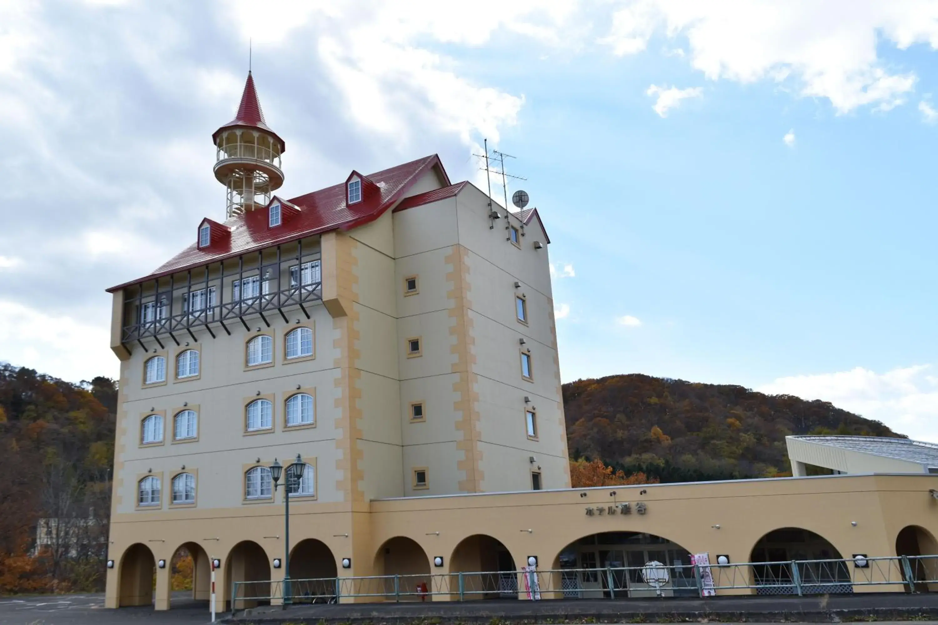 Facade/entrance in Takinoue Hotel Keikoku Facade/entrance in Takinoue Hotel Keikoku