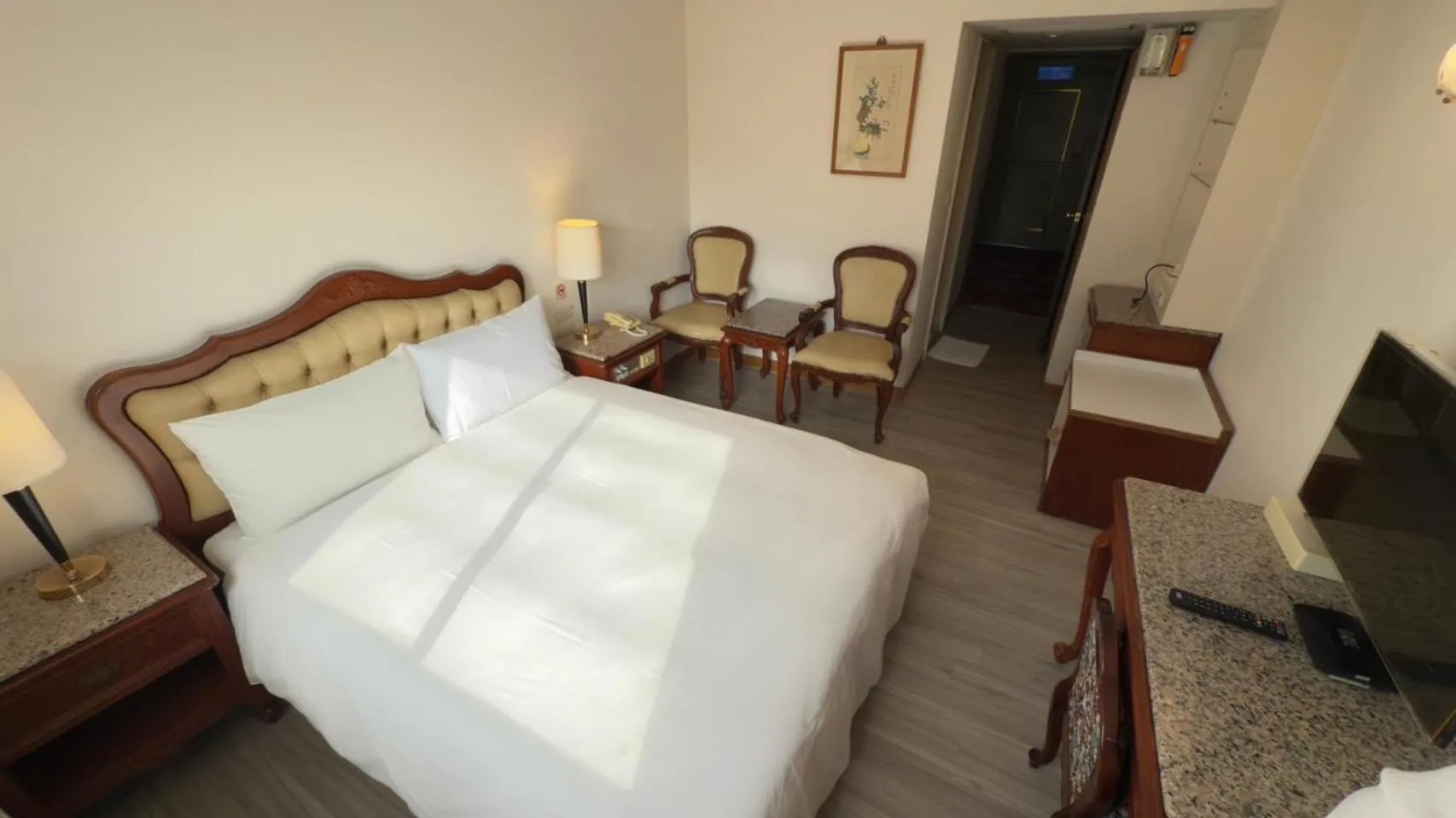 Bed in Hua Tong Hotel